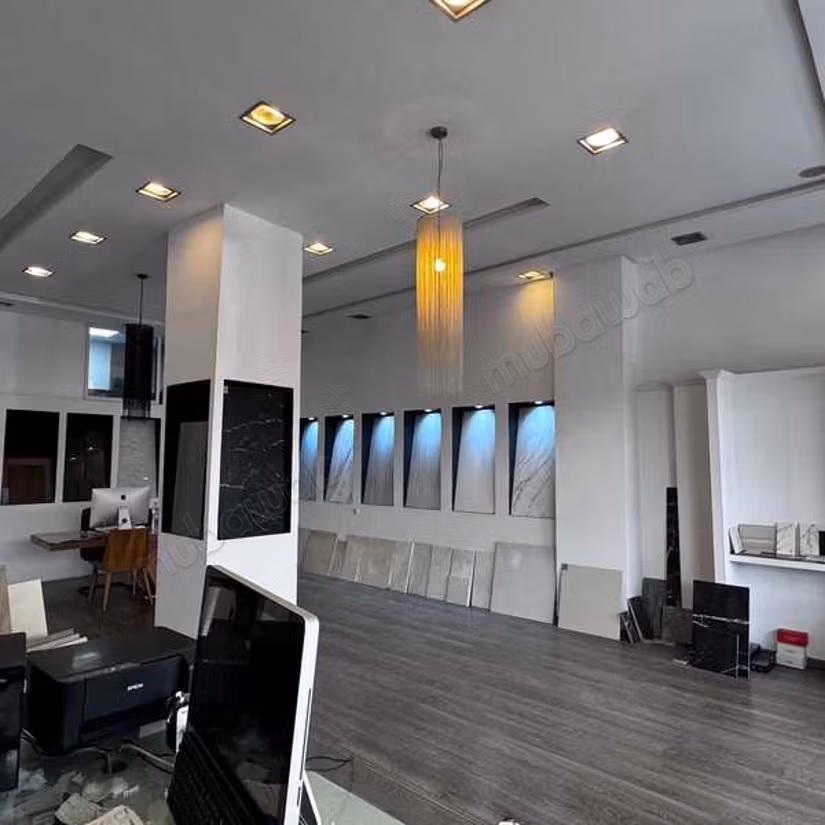 Commercieel pand te koop van 93,0 m² in Casablanca, Burger