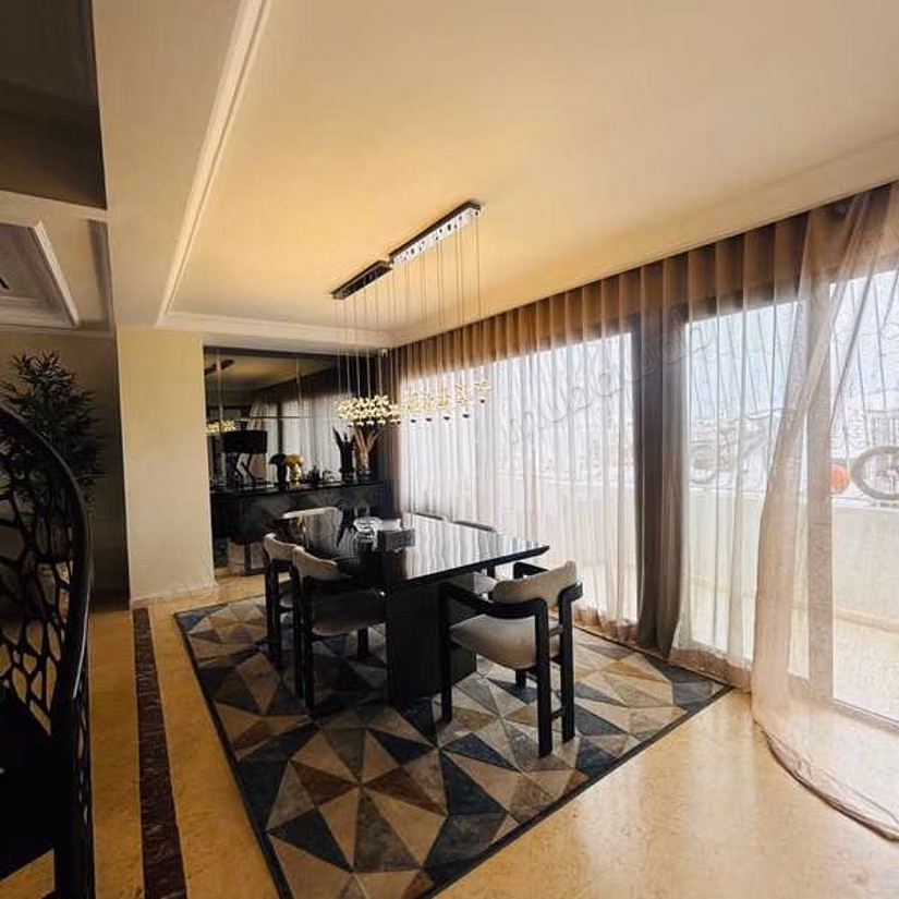 Appartement à Louer de 244.0 m² à Casablanca, Racine