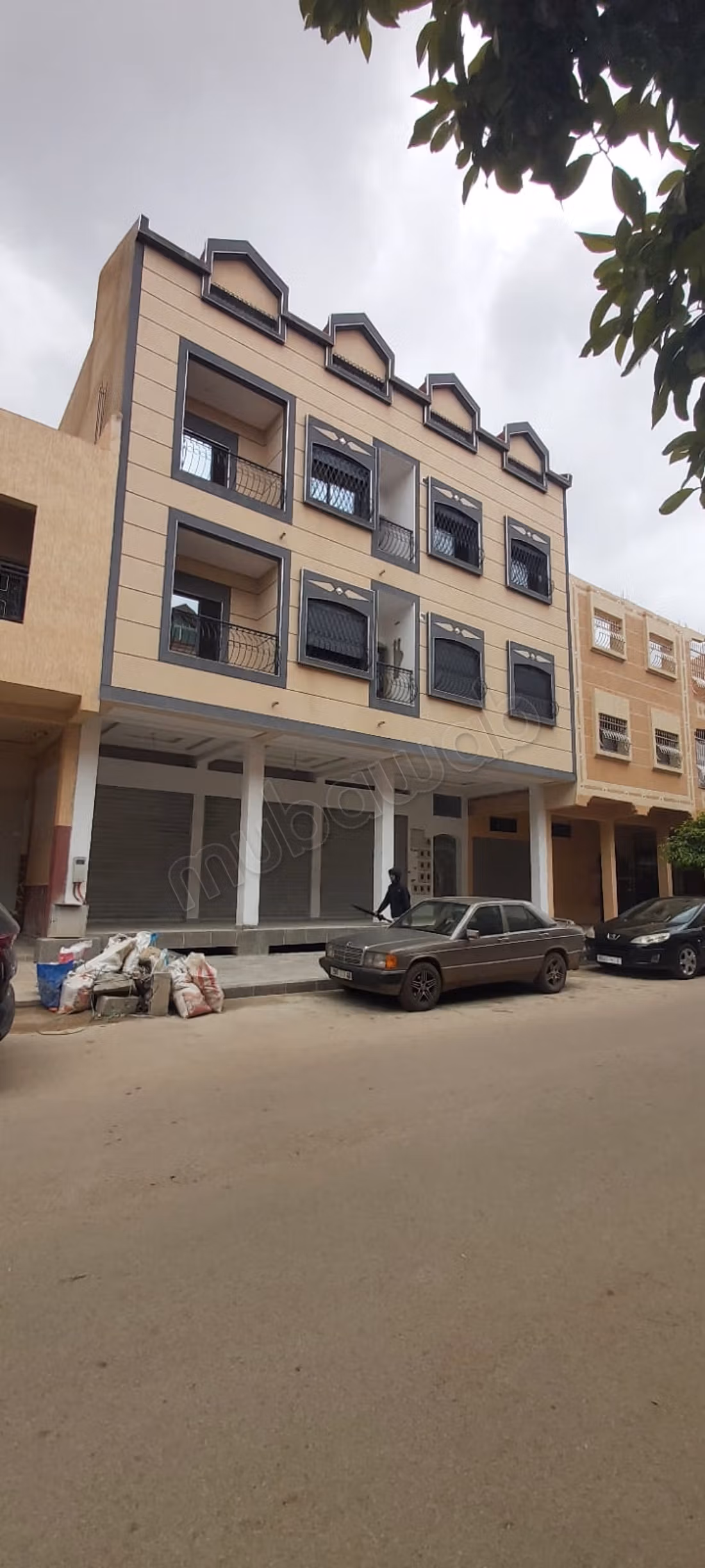 Apartments and offices for sale