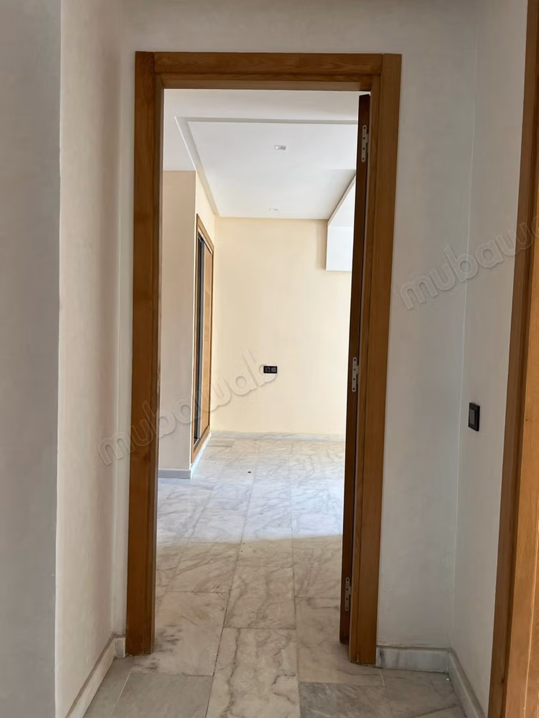 Appartement en location à Aïn Sebaâ. 3 chambres agréables. Conciergerie à disposition, système de climatisation