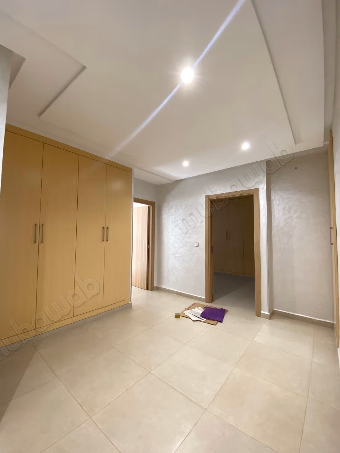Beautiful apartment for sale in Agdal. 6 comfortable rooms. Elevator and terrace