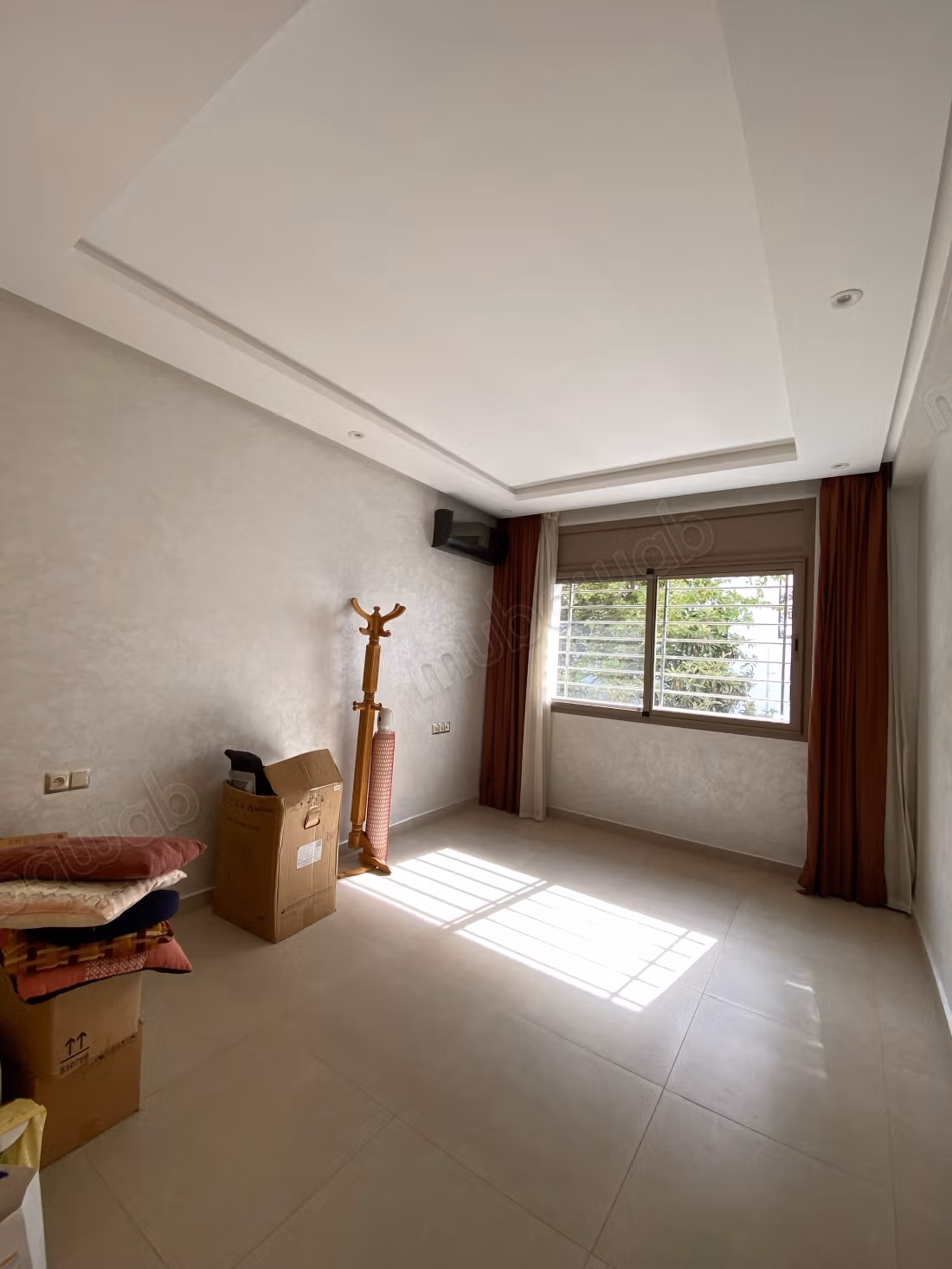 Beautiful apartment for sale in Agdal. 6 comfortable rooms. Elevator and terrace