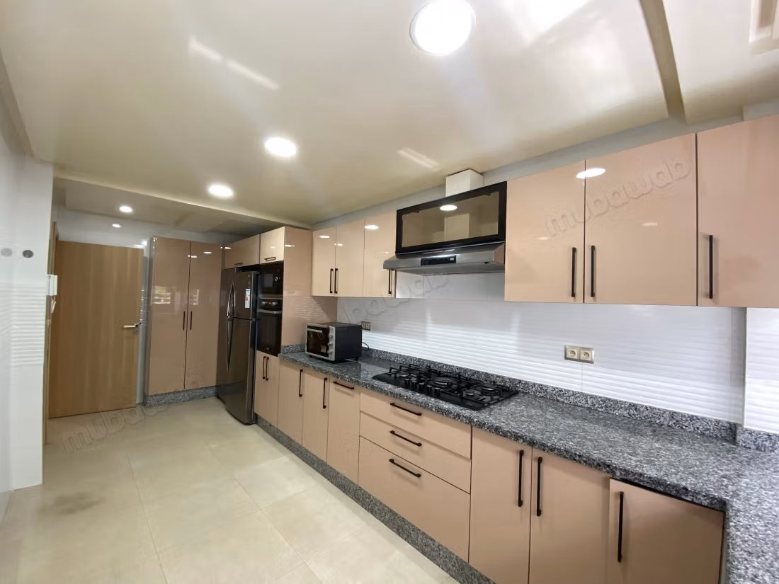 Beautiful apartment for sale in Agdal. 6 comfortable rooms. Elevator and terrace