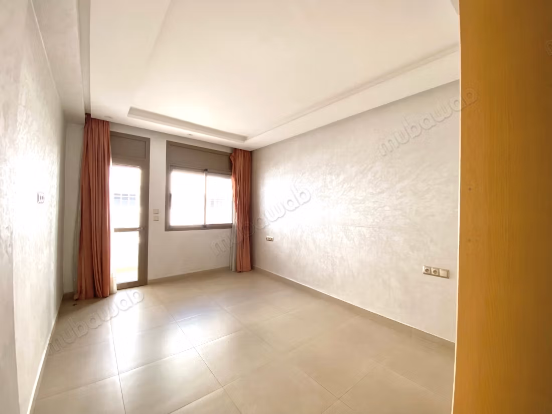 Beautiful apartment for sale in Agdal. 6 comfortable rooms. Elevator and terrace