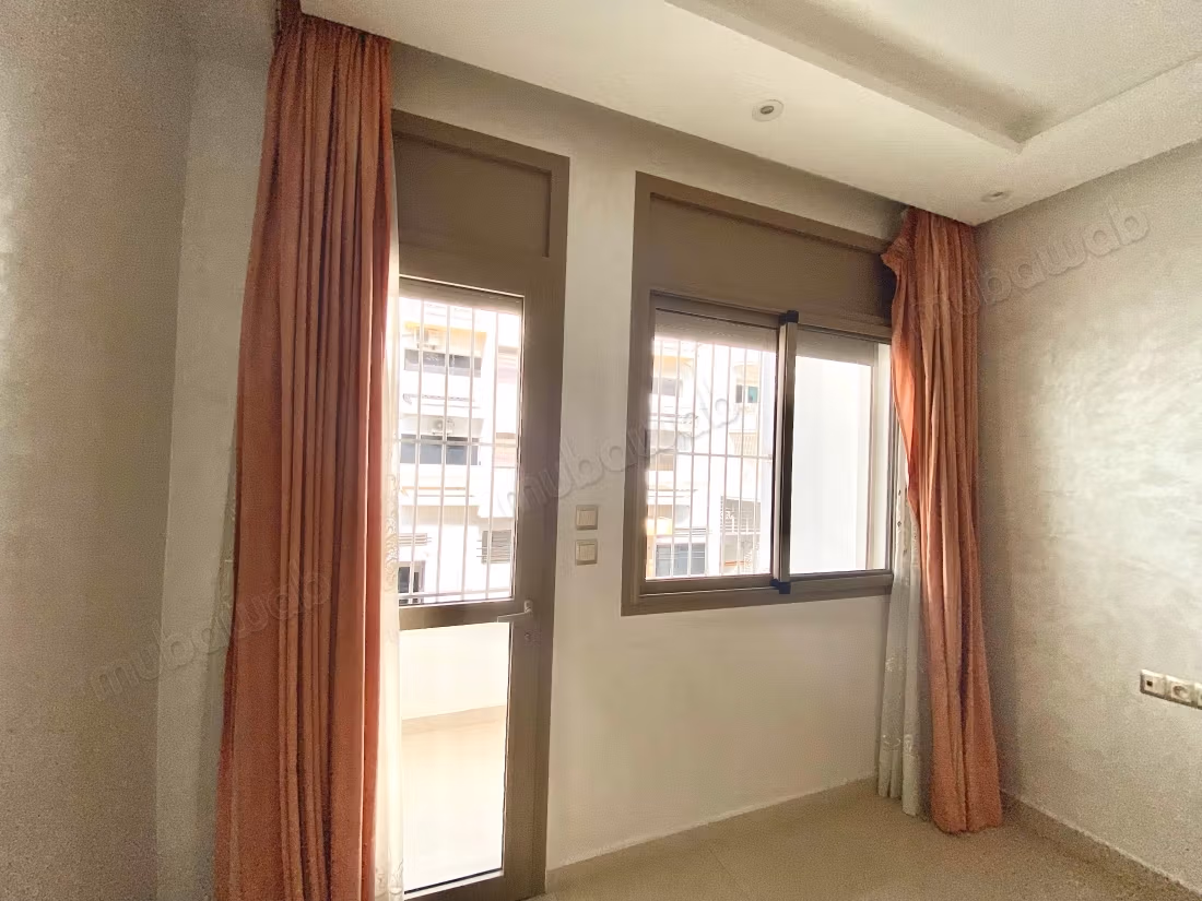 Beautiful apartment for sale in Agdal. 6 comfortable rooms. Elevator and terrace