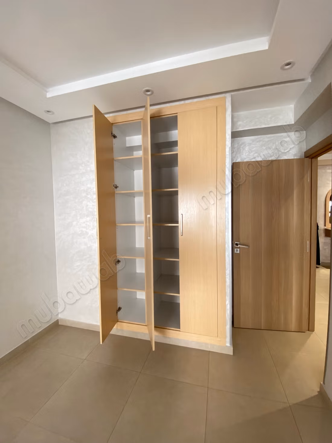 Beautiful apartment for sale in Agdal. 6 comfortable rooms. Elevator and terrace