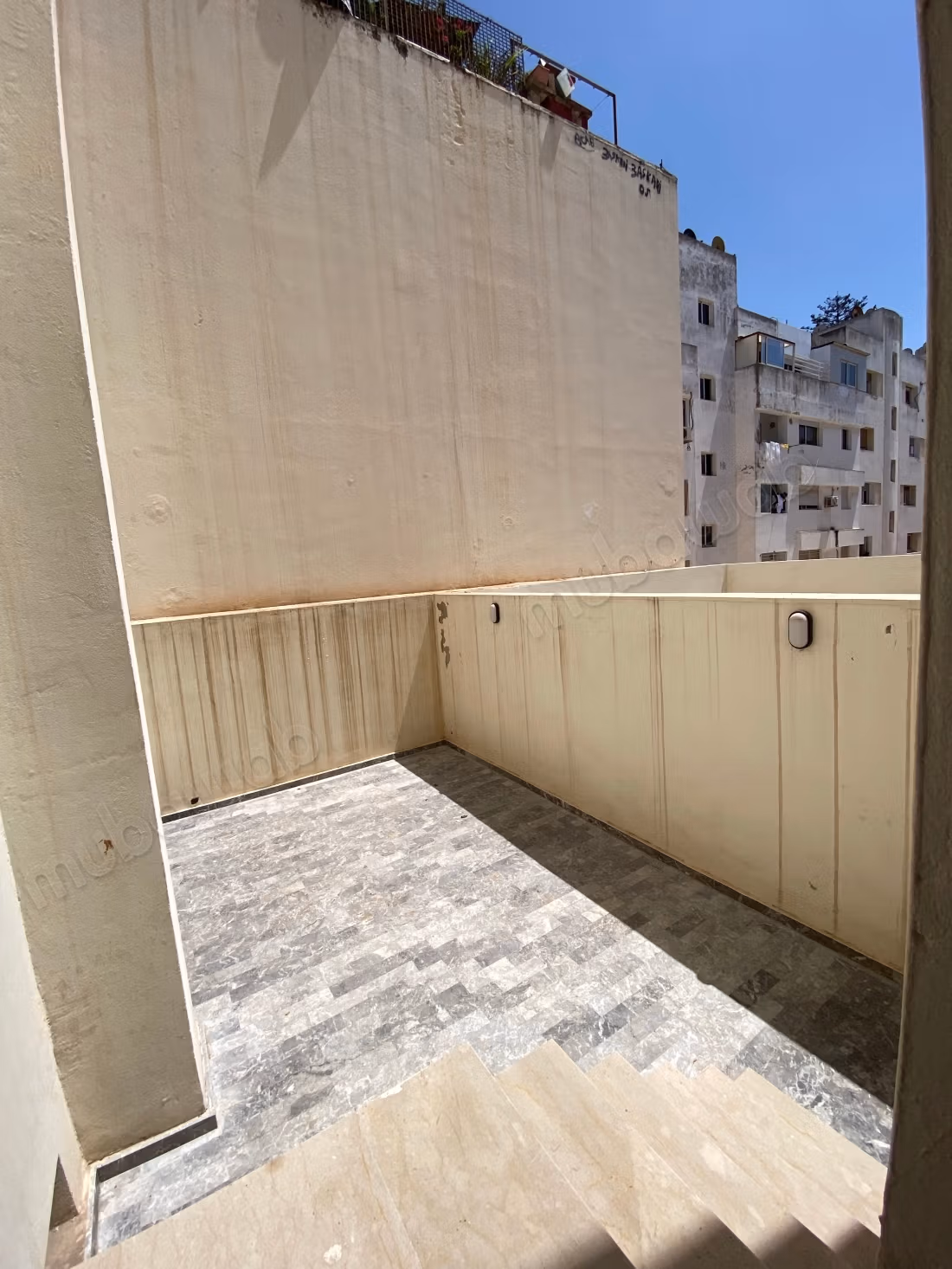 Rent this apartment in Agdal. 2 bedrooms. With elevator and terrace