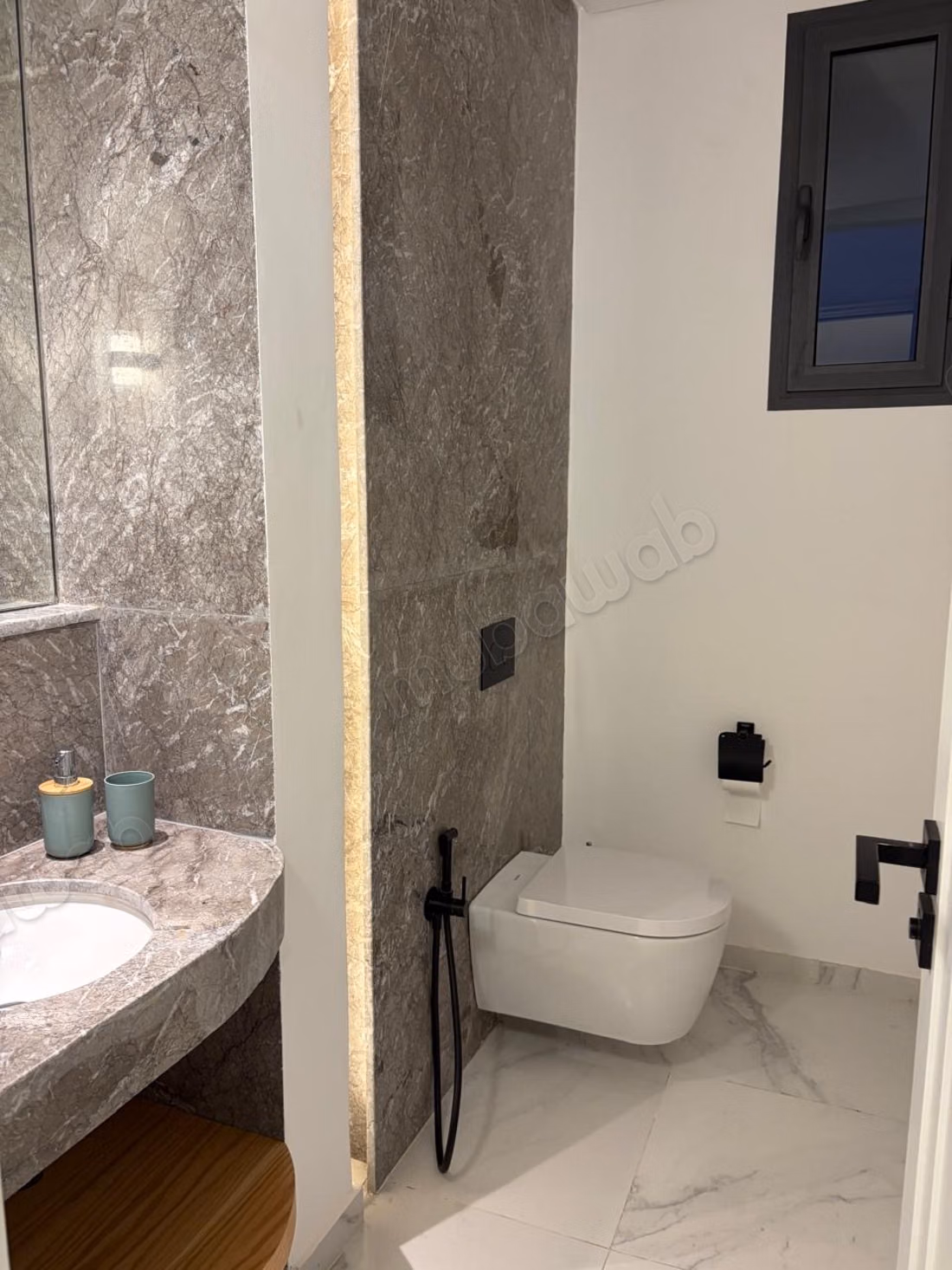 Appartement meublé de standing avec vue piscine – Casablanca