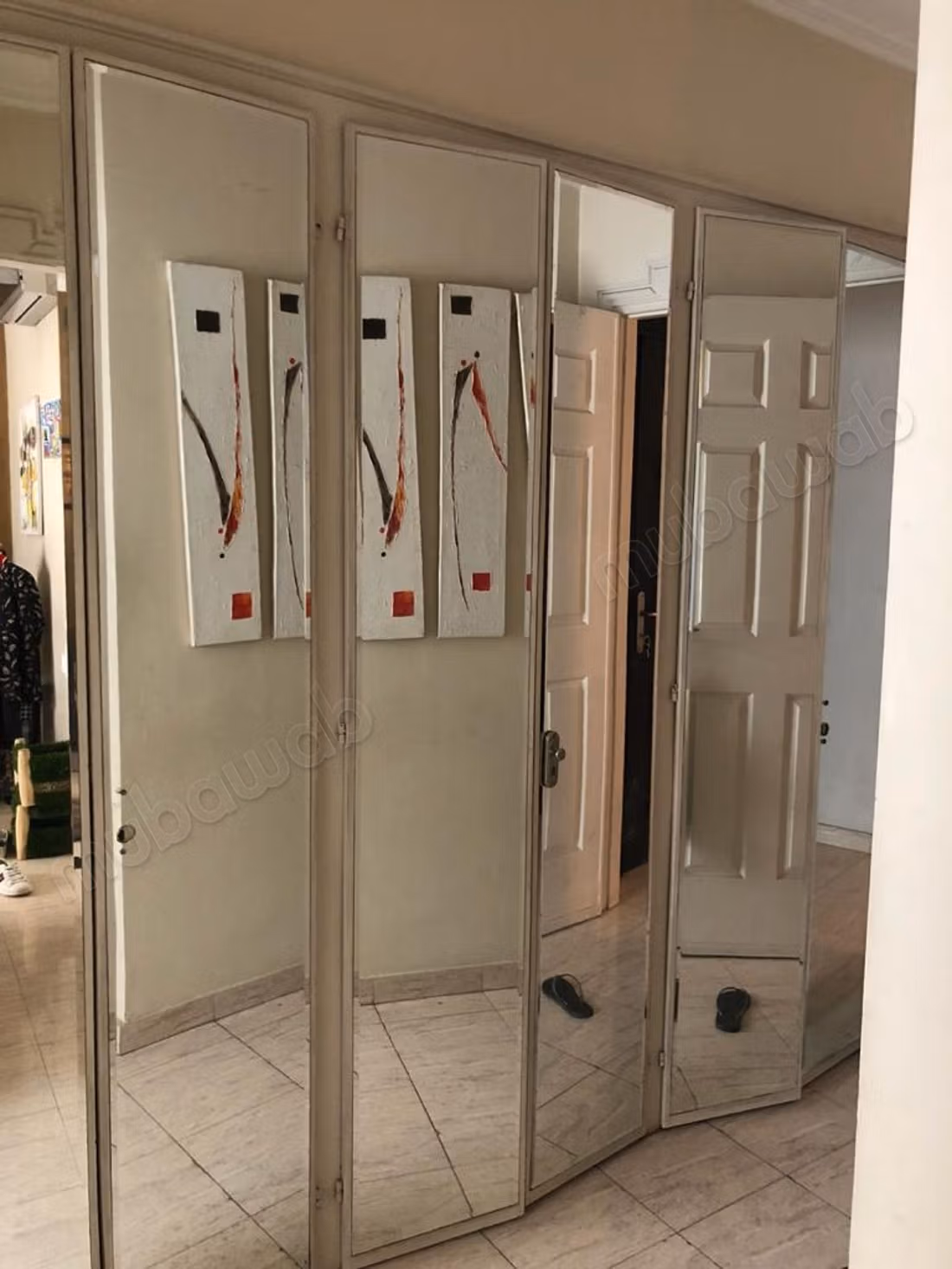 Bel appartement en location à Triangle d'Or. 5 pièces. Meublé