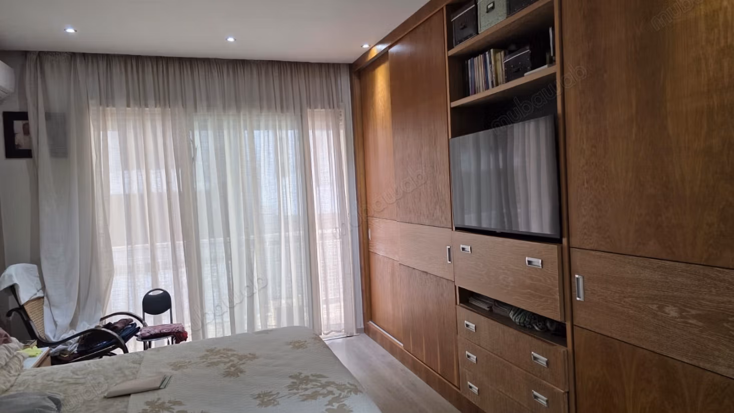 Maison de haut standing à vendre à Agdal. 3 pièces. Porte blindée, sécurité