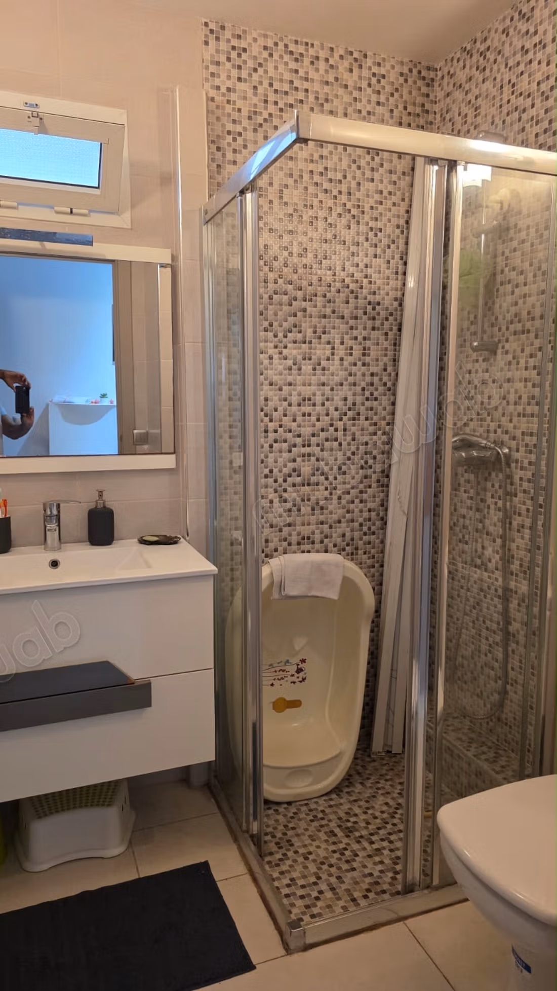 Maison de haut standing à vendre à Agdal. 3 pièces. Porte blindée, sécurité