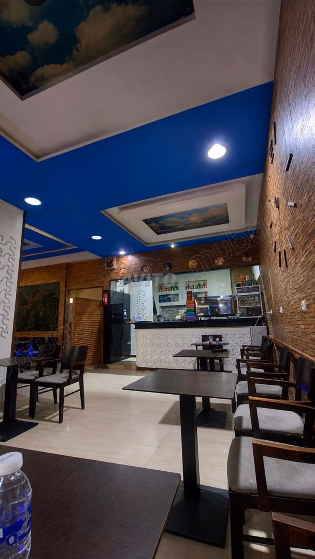 Maison et café à vendre