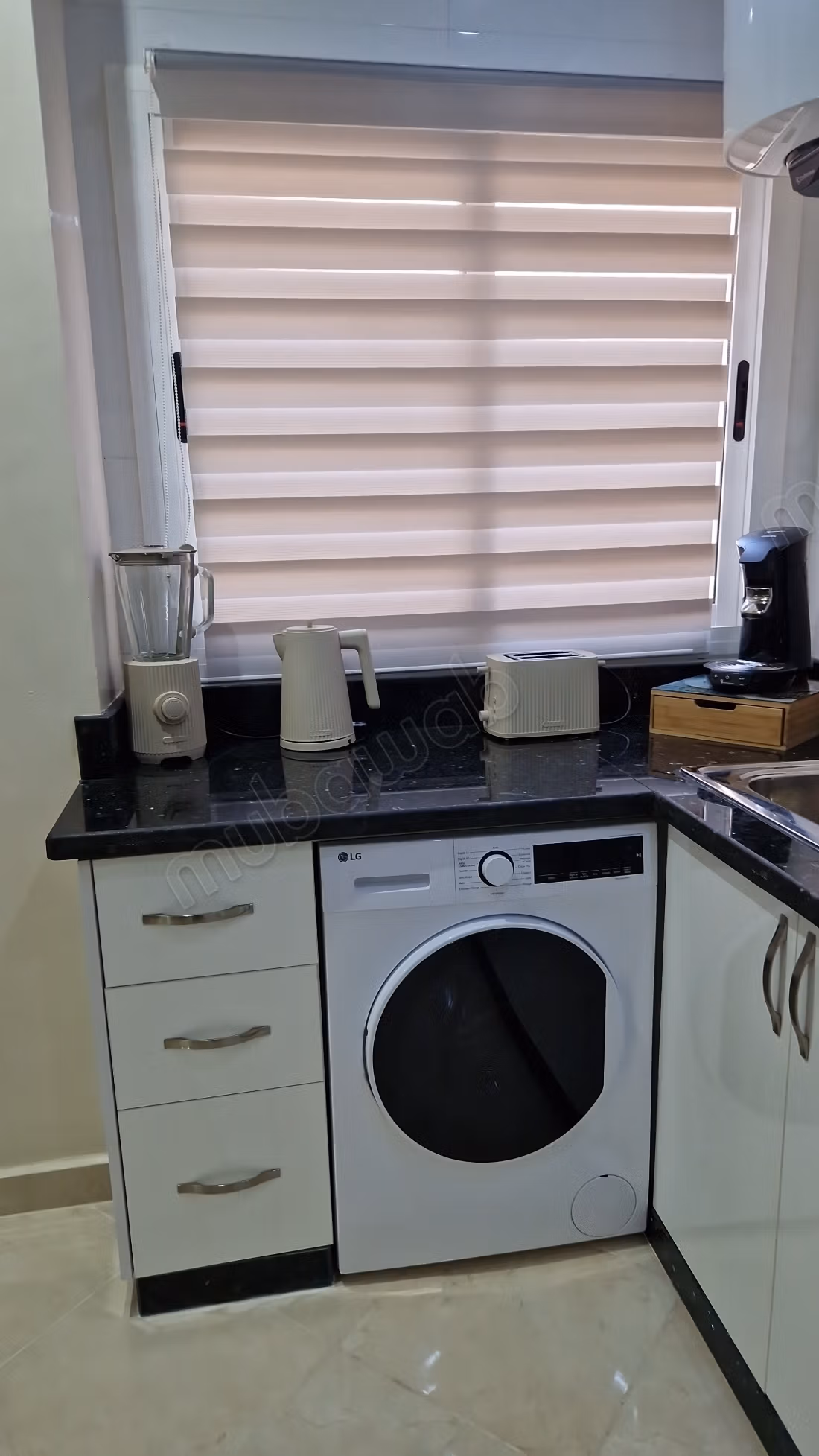 Appartement en vente à Saïdia. 
3 pièces. 
Bien meublé
