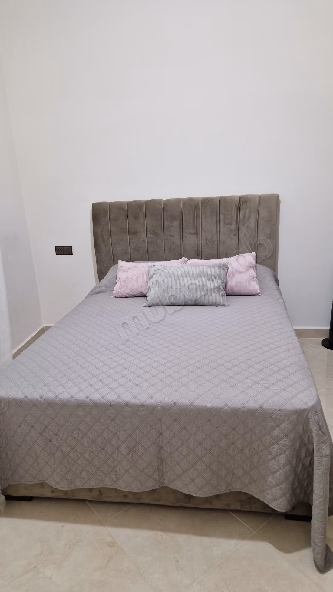 Appartement en vente à Saïdia. 
3 pièces. 
Bien meublé