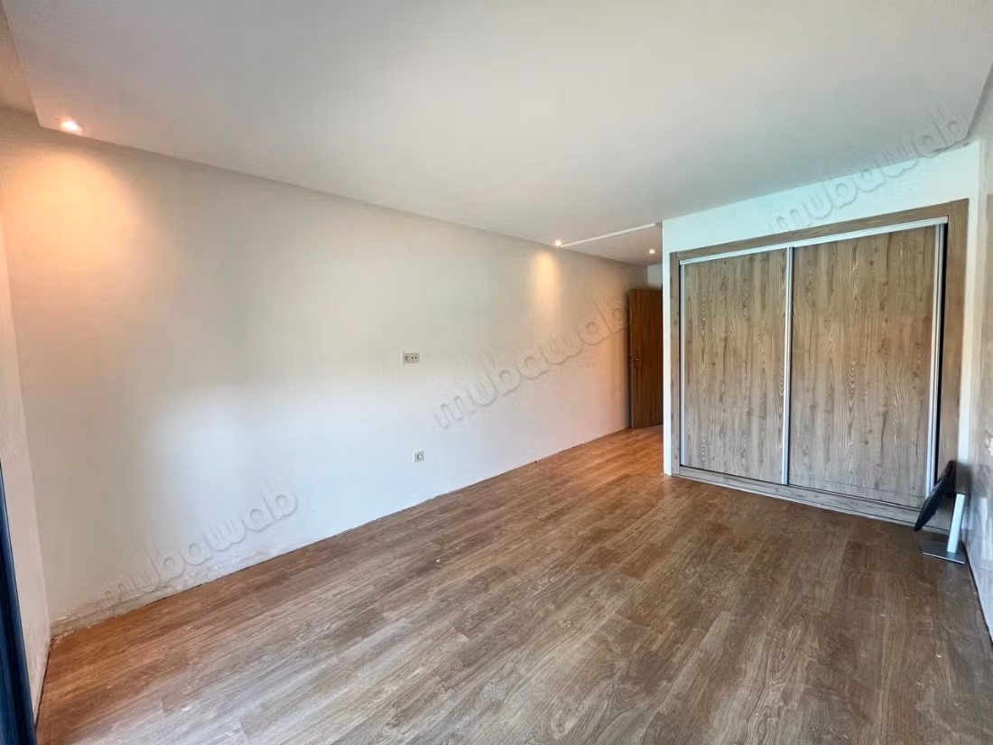 Apartment for sale in Sidi Rahal. 1 Room. Typical Moroccan living room, secured residence