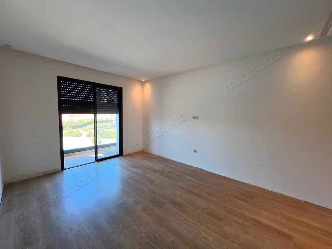 Apartment for sale in Sidi Rahal. 1 Room. Typical Moroccan living room, secured residence