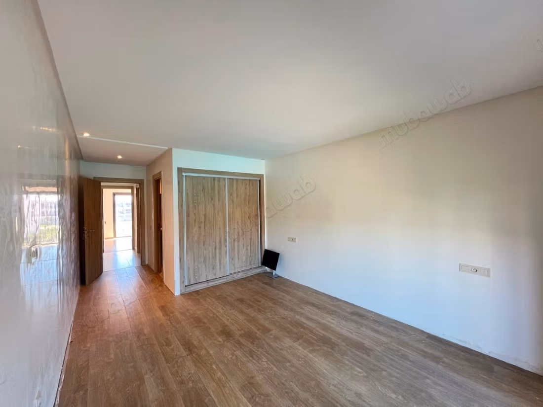 Apartment for sale in Sidi Rahal. 1 Room. Typical Moroccan living room, secured residence