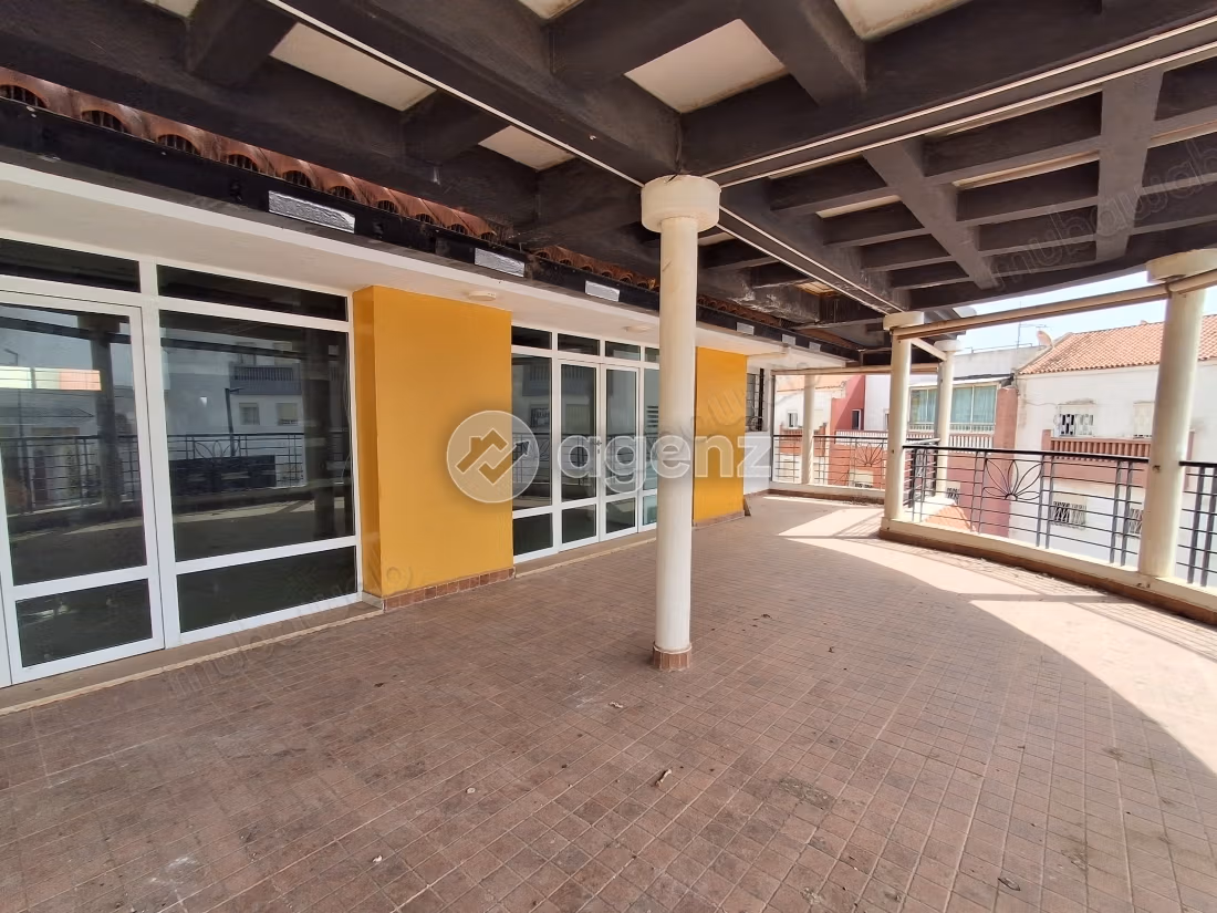 Commerce à louer 231 m² Fadesa nahda Rabat