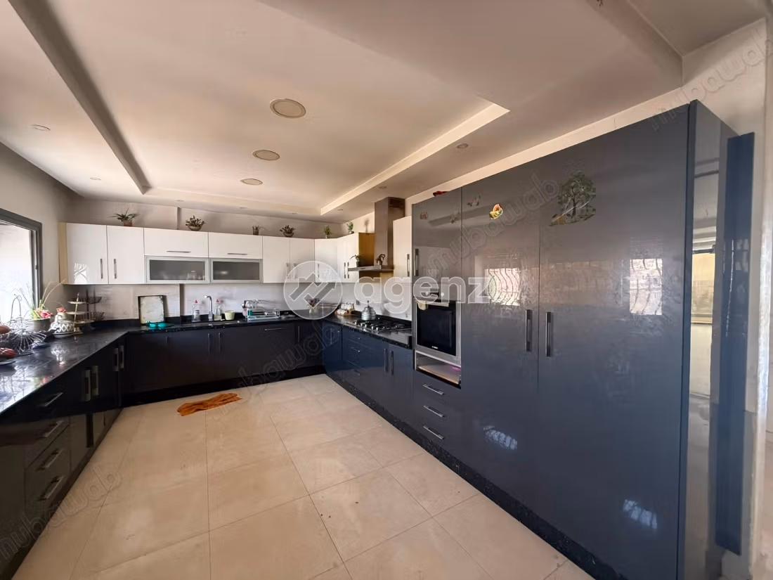 Studio à vendre 142 m² Tilila Agadir