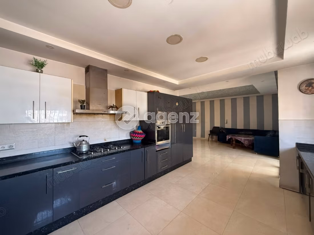 Studio à vendre 142 m² Tilila Agadir
