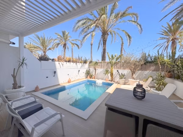 Duplex S2 avec une piscine privative en vente