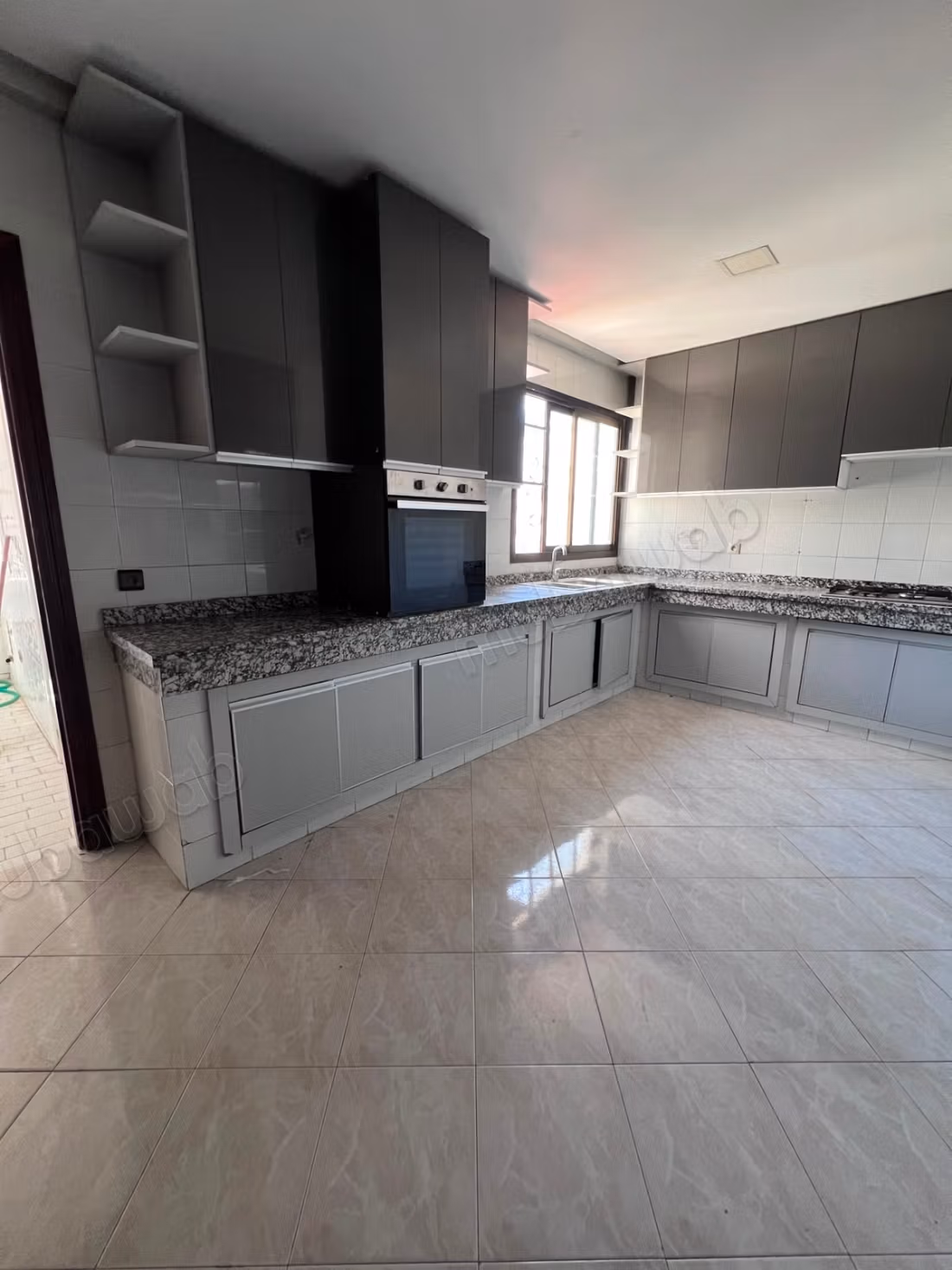 À louer appartement spacieux à racine