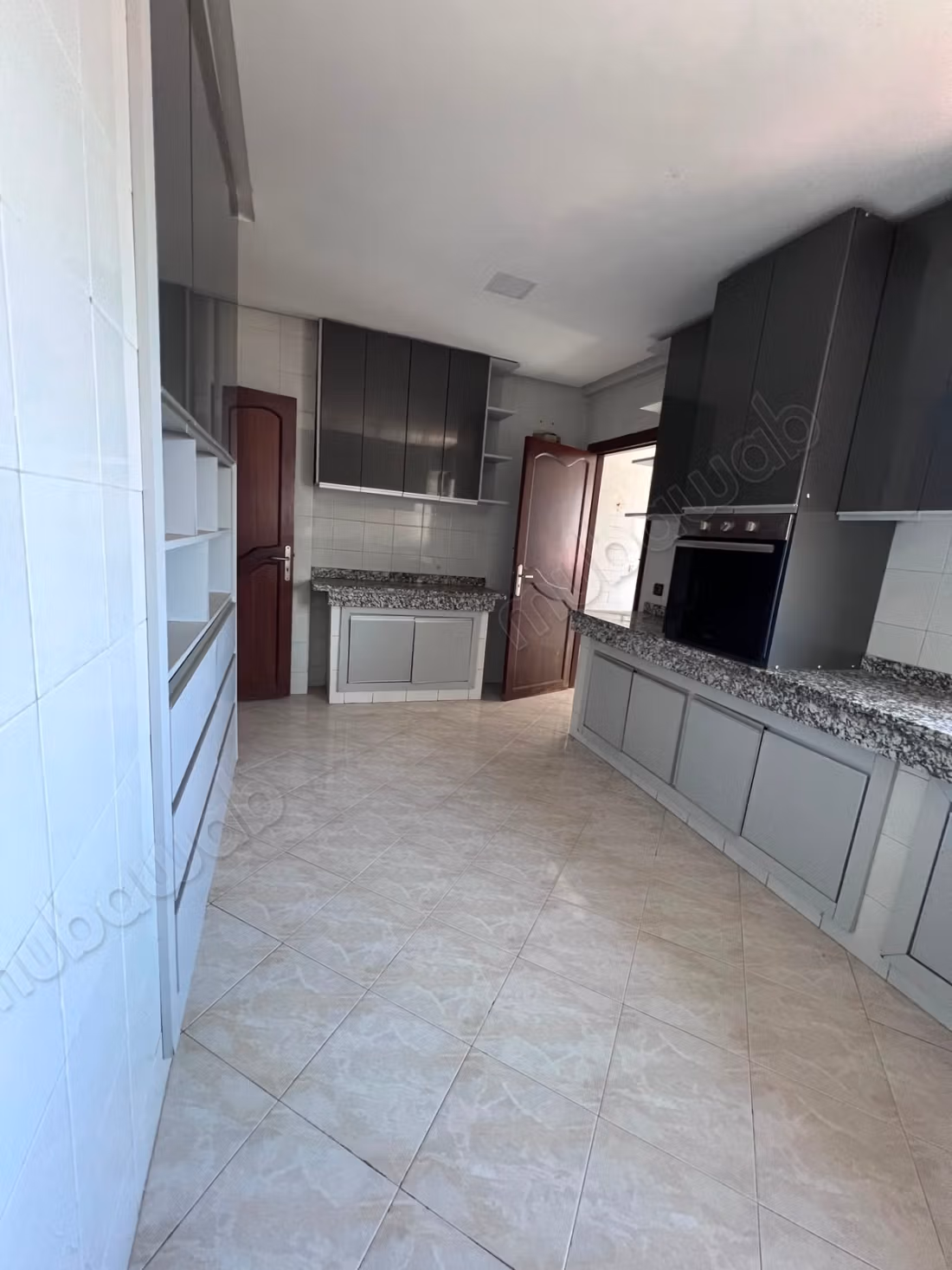 À louer appartement spacieux à racine