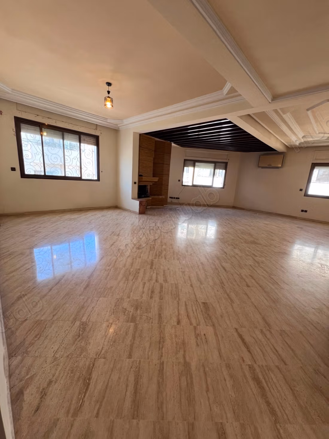 À louer appartement spacieux à racine