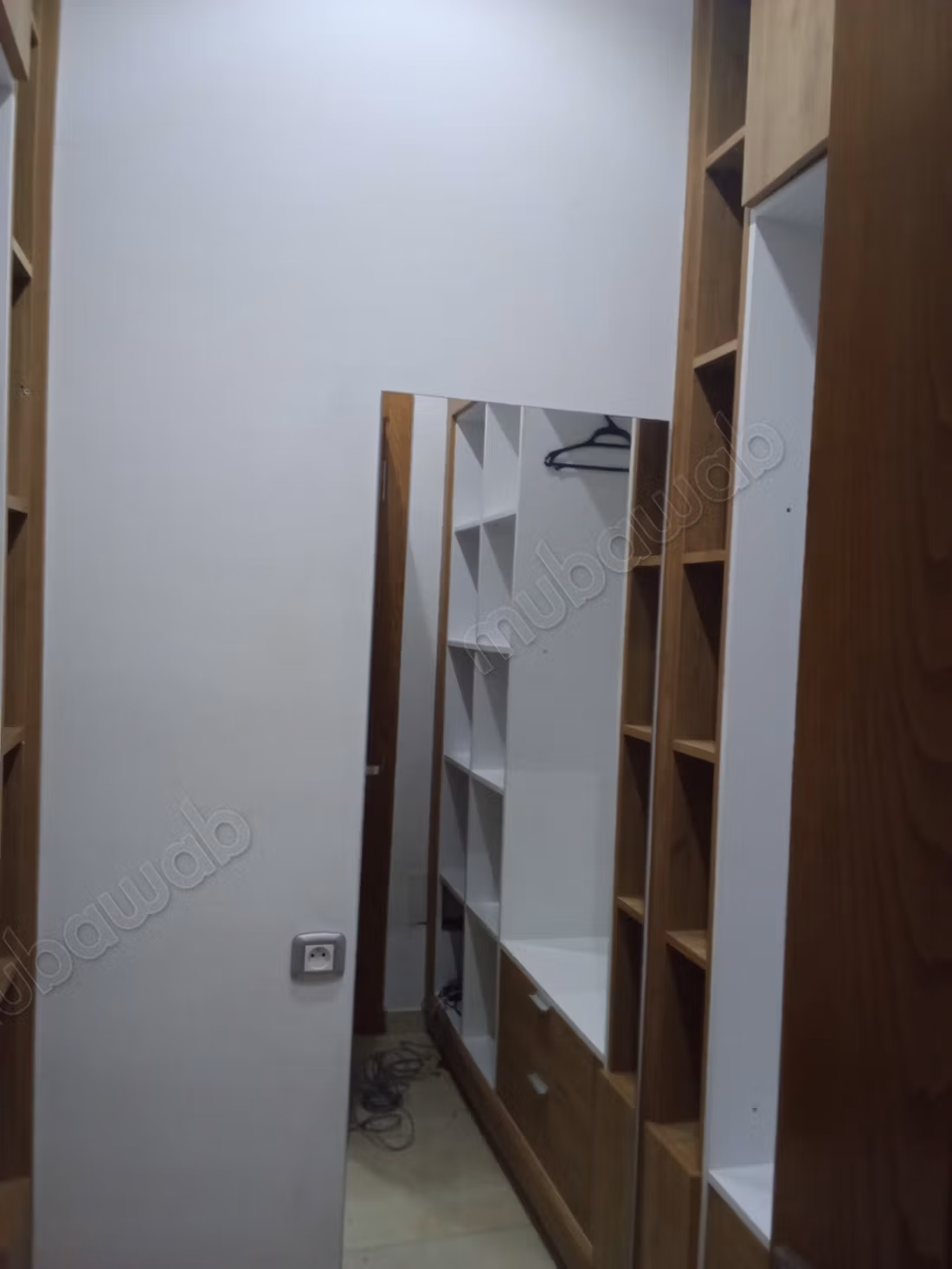 In vendita una villa con piscina a Aouina