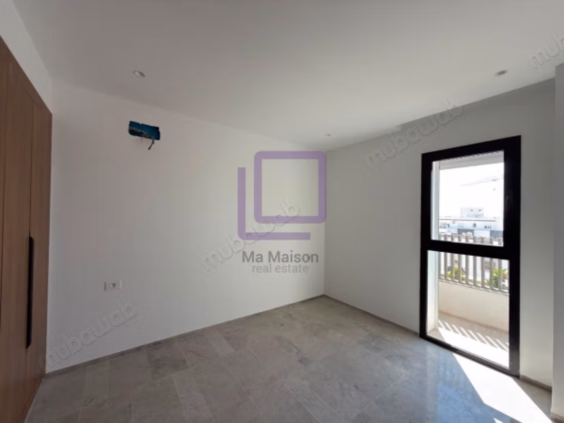 Un appartamento S2 di 83m² con terrazza a Cité Riadh El Ghazela