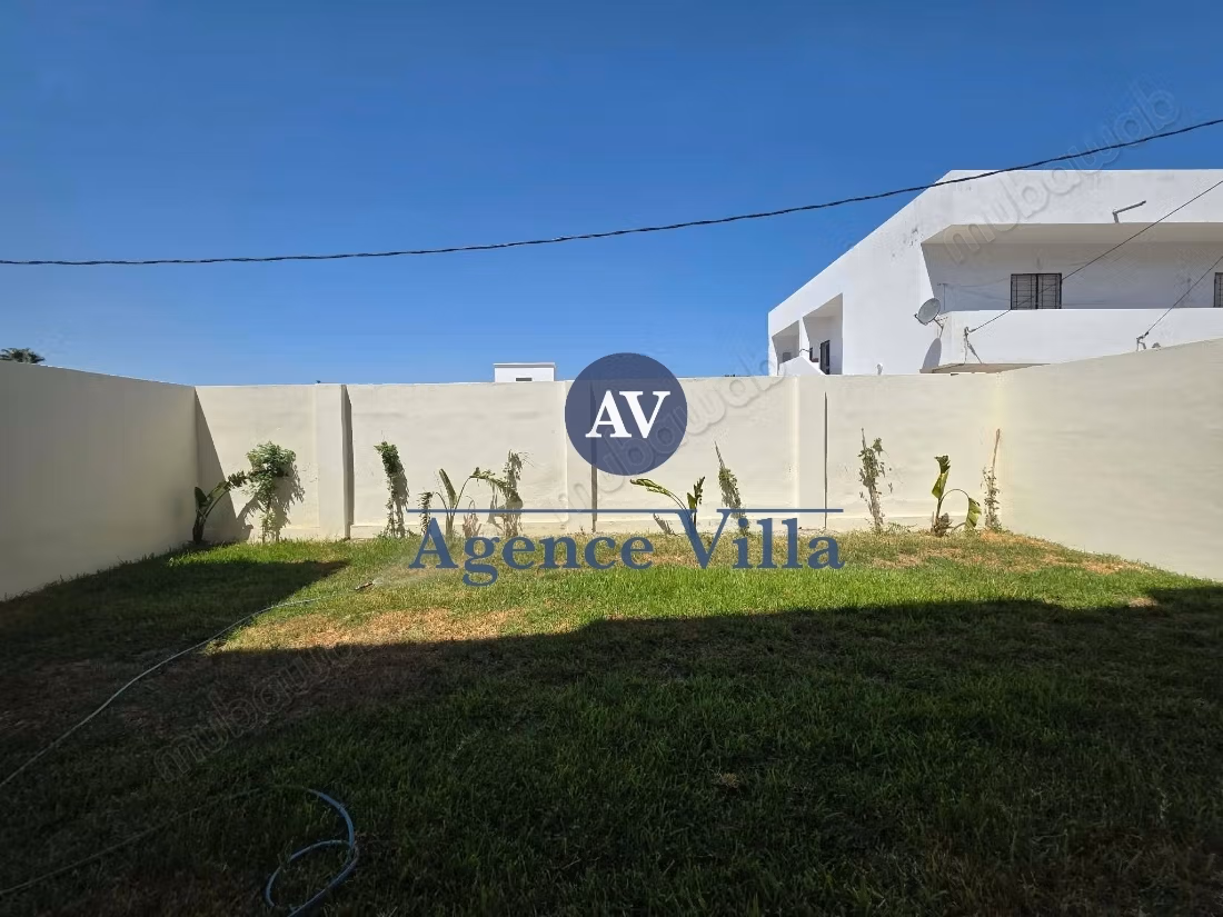 A louer un appartement s1 avec jardin à la Soukra
