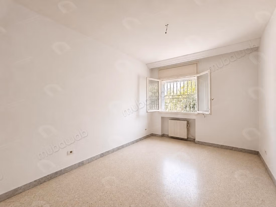 A louer duplex s3 avec jardin à la Marsa