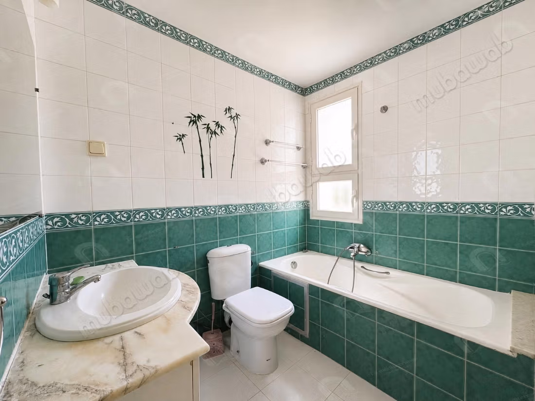 A louer duplex s3 avec jardin à la Marsa