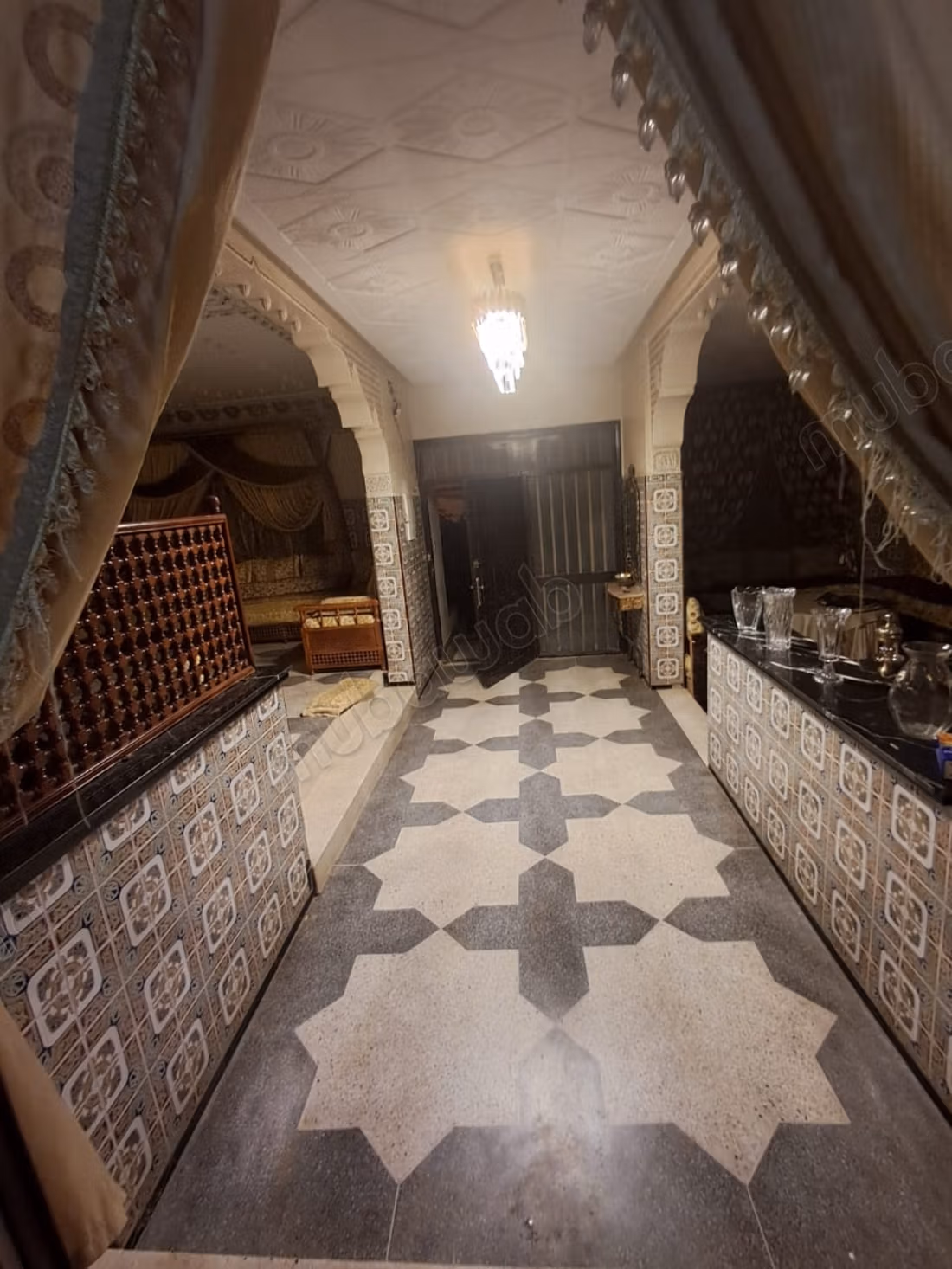 Oujda, Yaacoub El Mansourstraat, pyramidessteeg nummer 6
