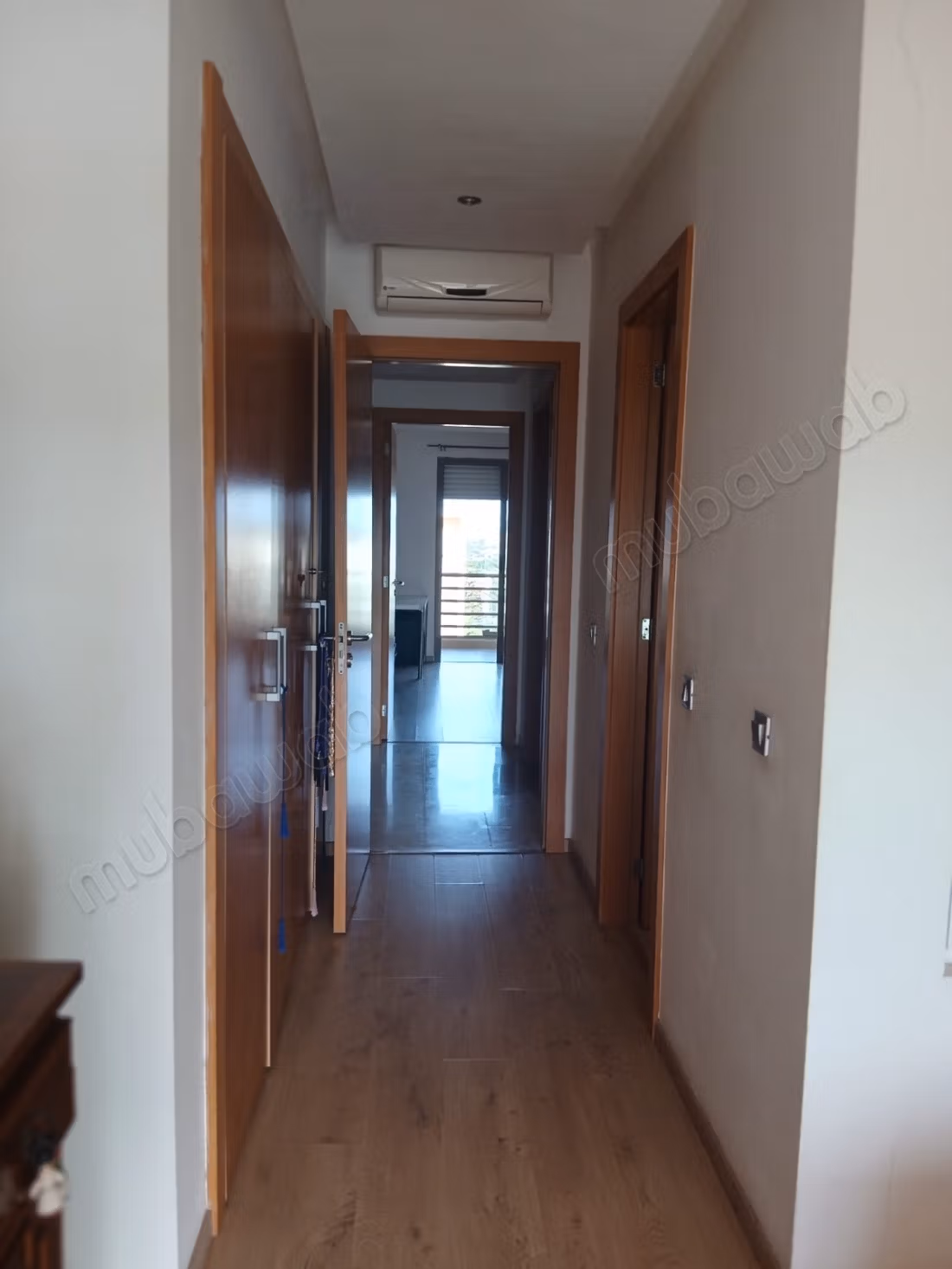 Apartamento superbamente ubicado a la venta en Sidi Bouknadel. Superficie de 118 m². Ascensor y terraza