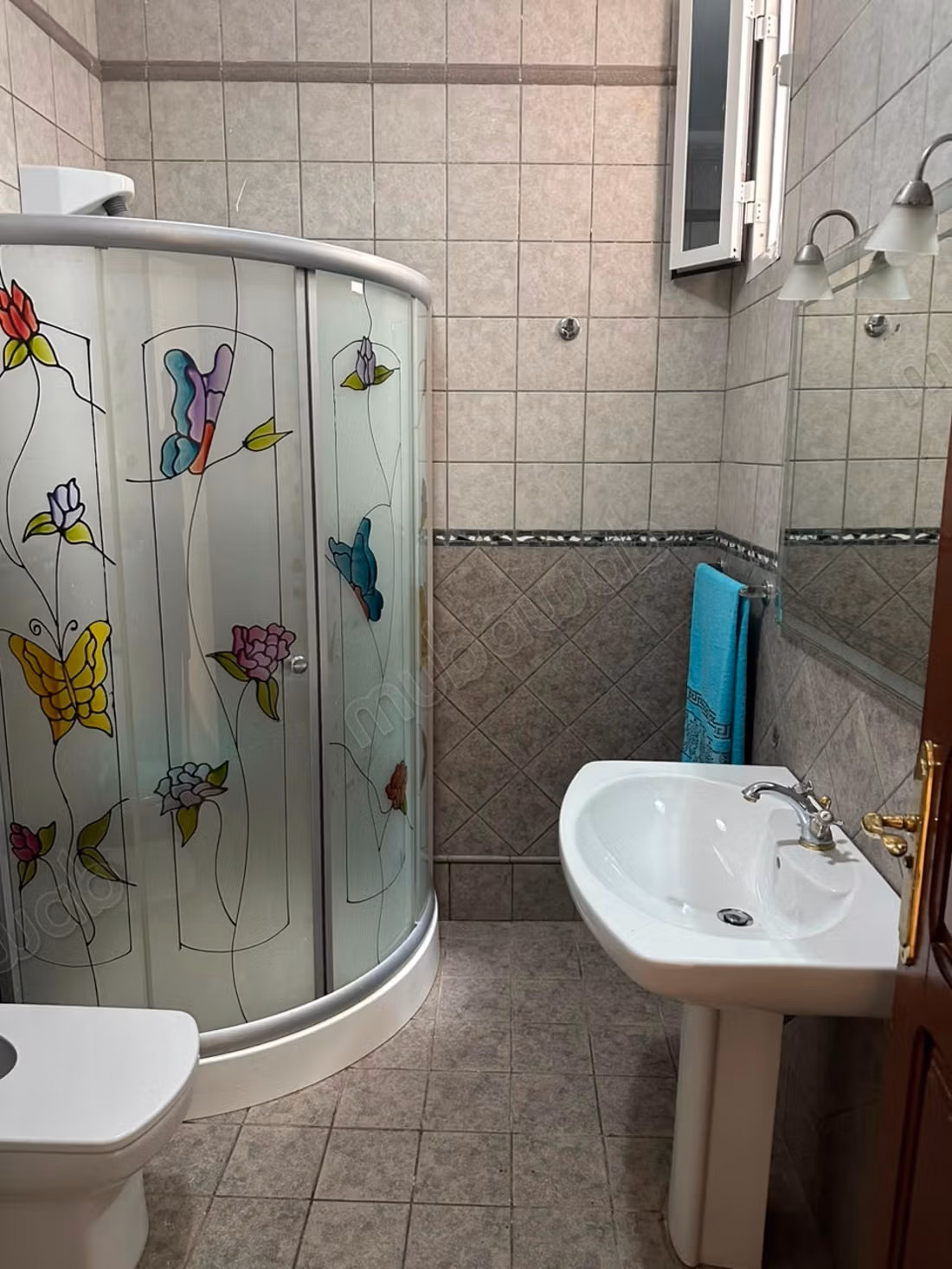 Maison de luxe à louer à M'Diq. 4 belles chambres. Meublé