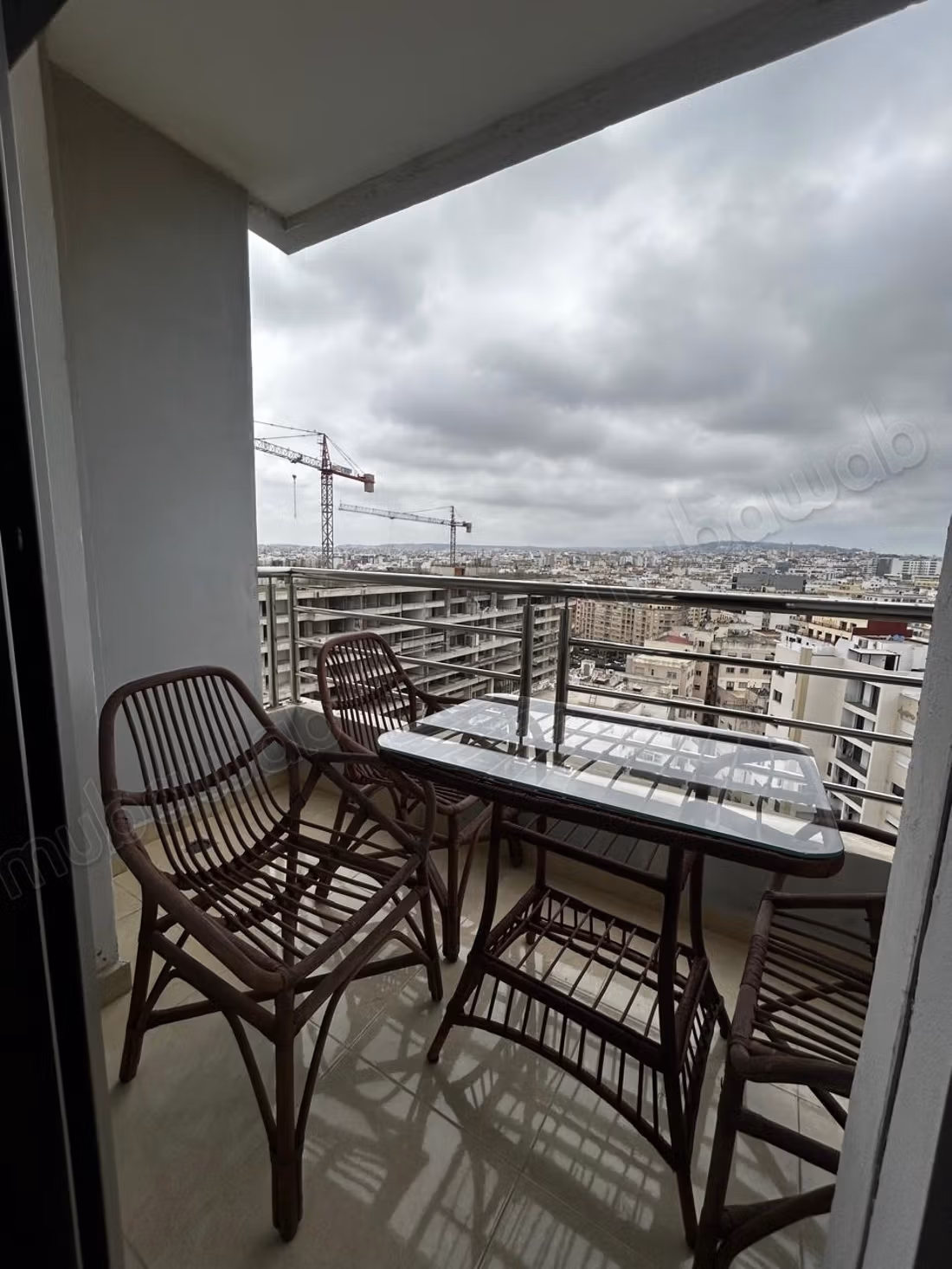 Appartement meublé à vendre 
A deux pas de la plage