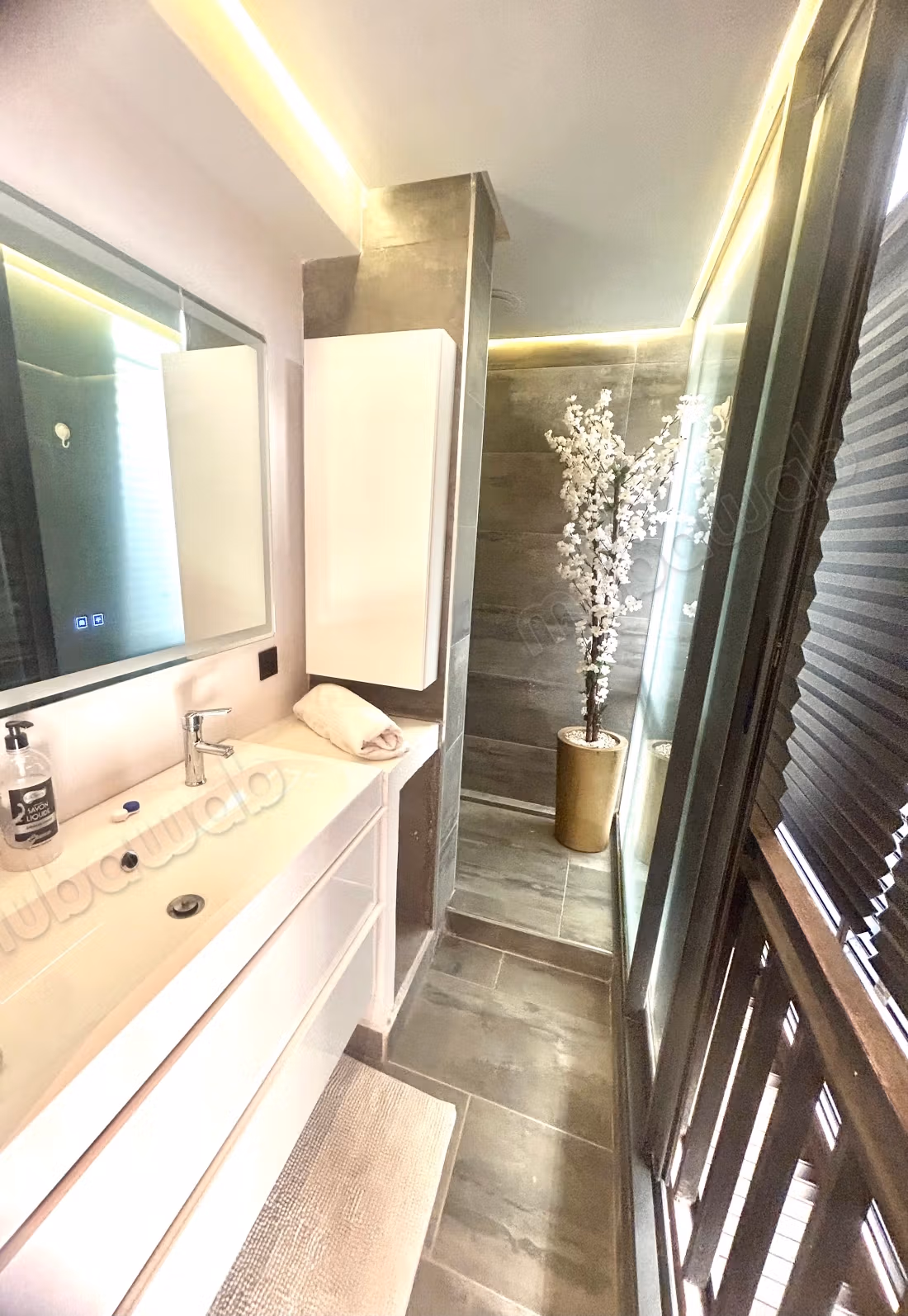 Apartamento de lujo en la extensión de Maârif. Superficie de 75 m². Amueblado