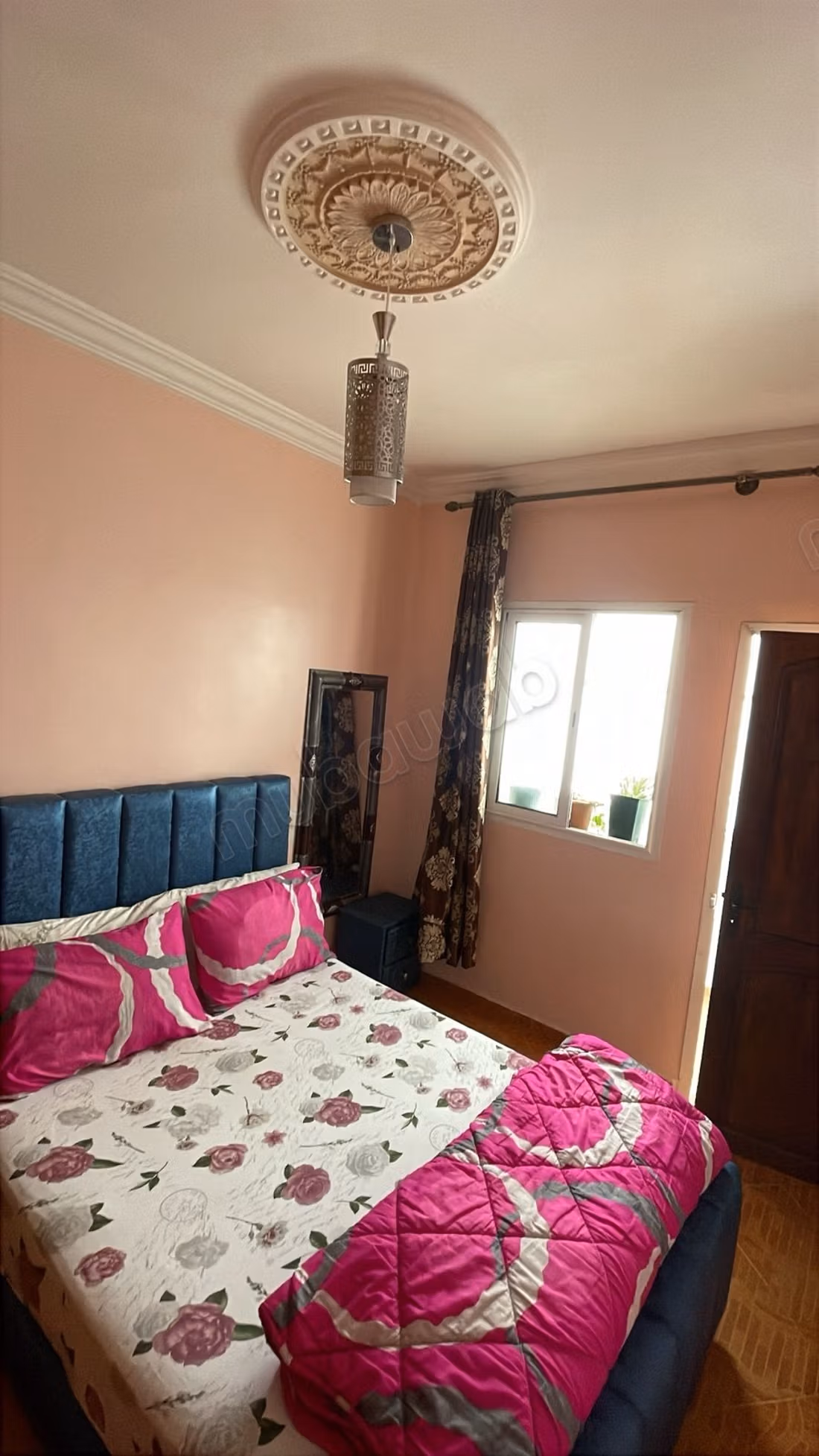 Appartements à louer dans le quartier Mohammedi. Superficie totale de 80 m². Assiette spatiale et porte solide et excellente