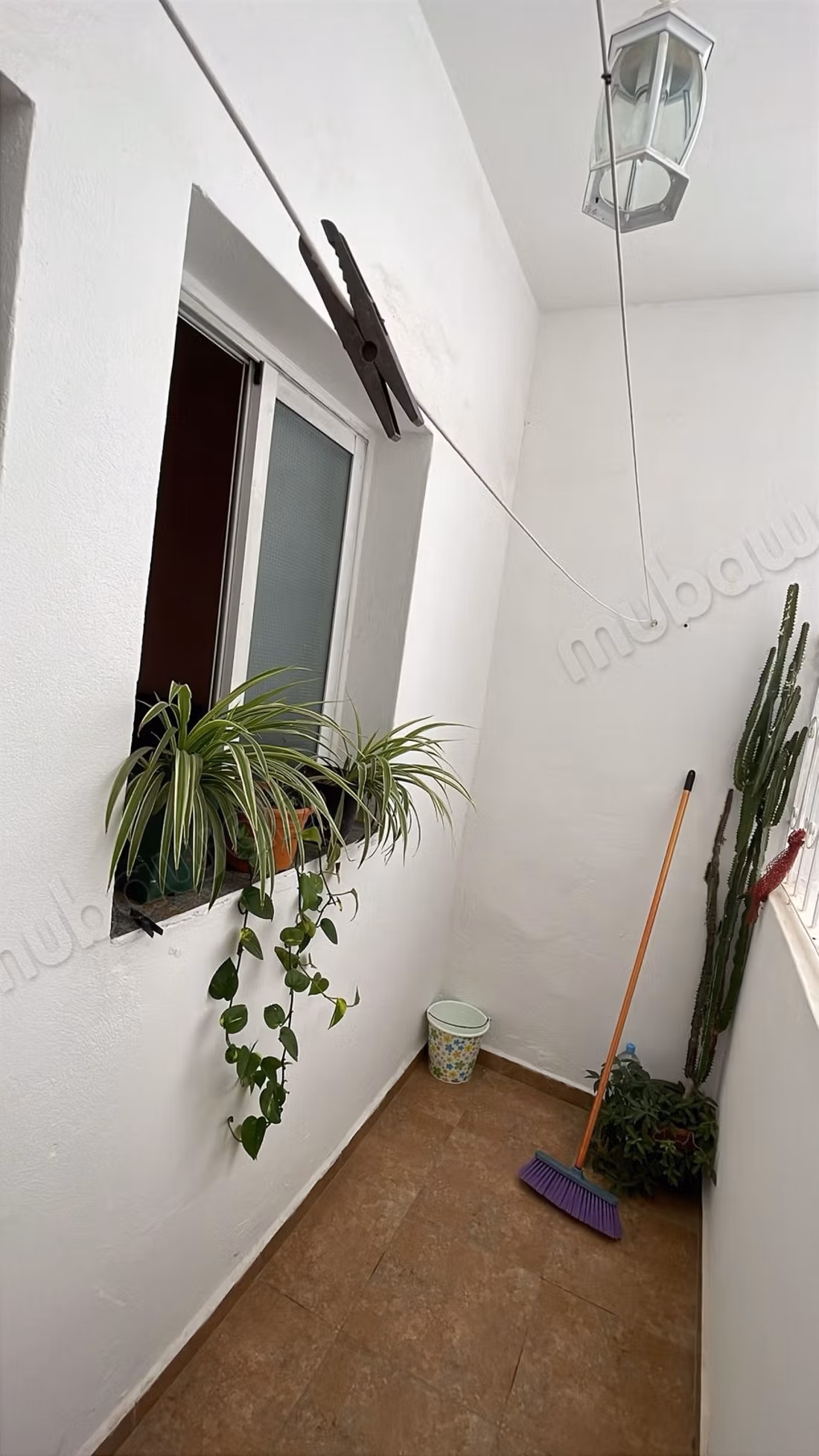 Appartements à louer dans le quartier Mohammedi. Superficie totale de 80 m². Assiette spatiale et porte solide et excellente