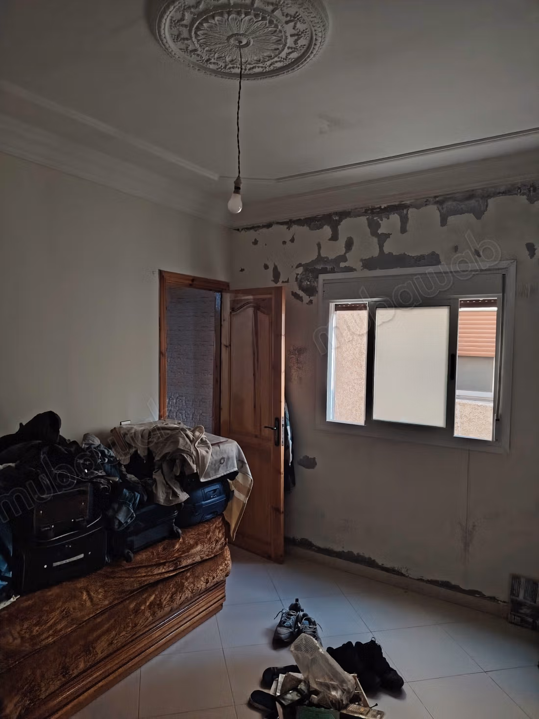 Penthouse à vendre. Grande surface de 70 m². Salon traditionnel, antenne parabolique générale