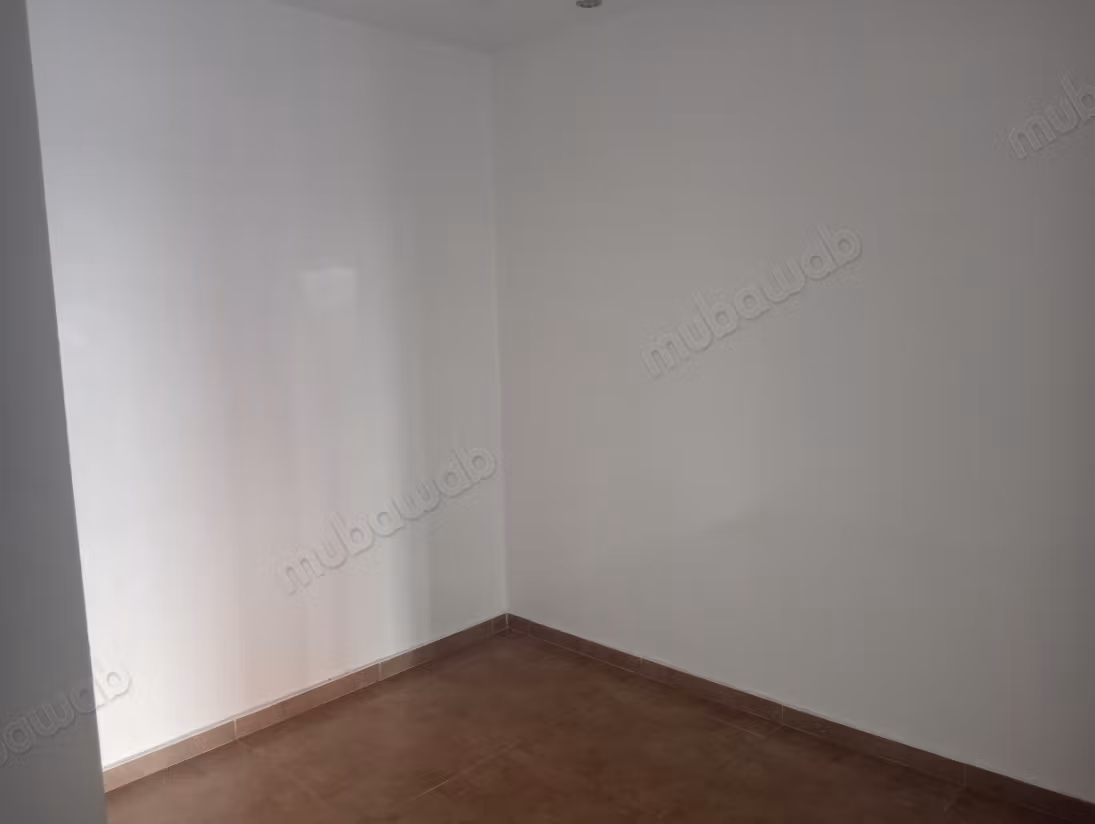 Location d'un bel appartement de 3 pièces dans un emplacement idéal collé au Mall Tachfine et à 10 minutes à pied de Casa Voyageurs
