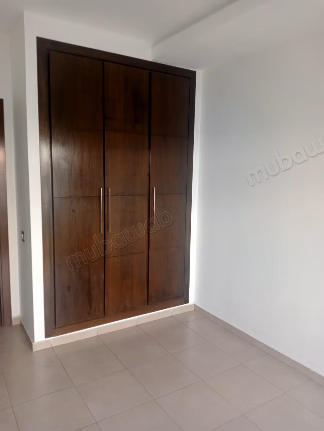 Location d'un bel appartement de 3 pièces dans un emplacement idéal collé au Mall Tachfine et à 10 minutes à pied de Casa Voyageurs