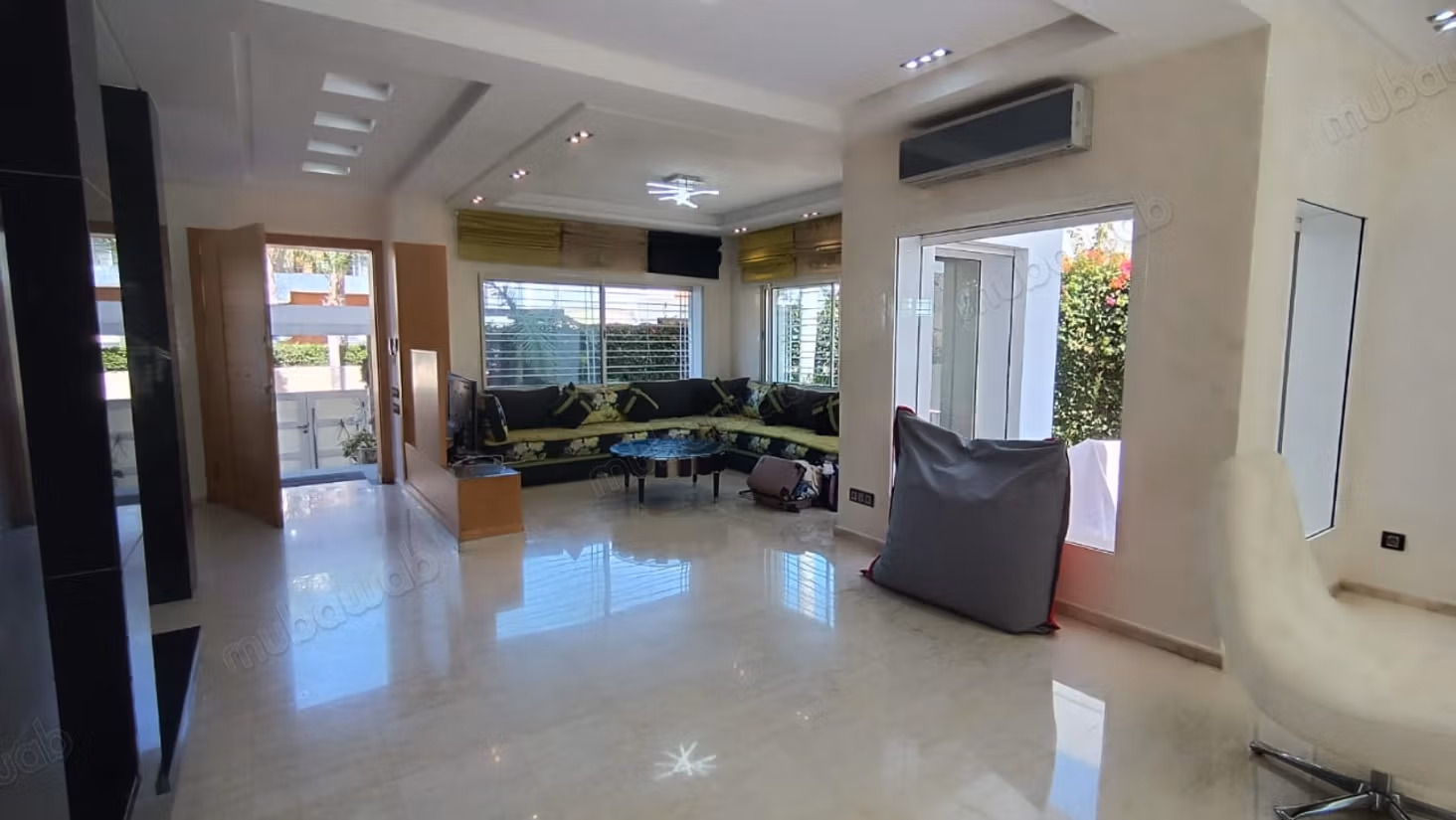 Villa lussuosa in affitto a Riyad. 4 camere accoglienti. Arredata