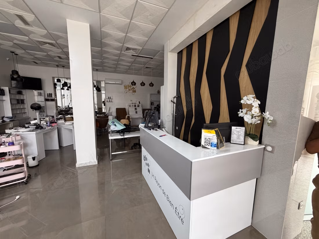 Edificio in vendita — 300 m²