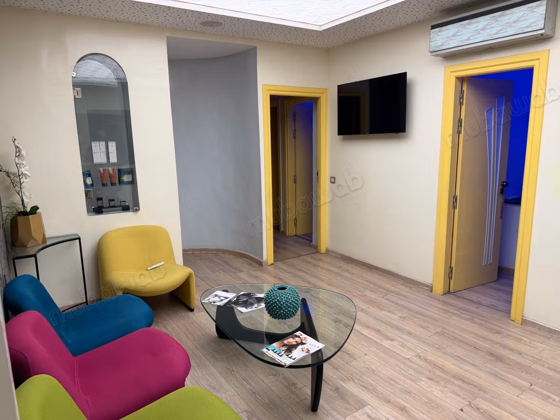 Edificio in vendita — 300 m²