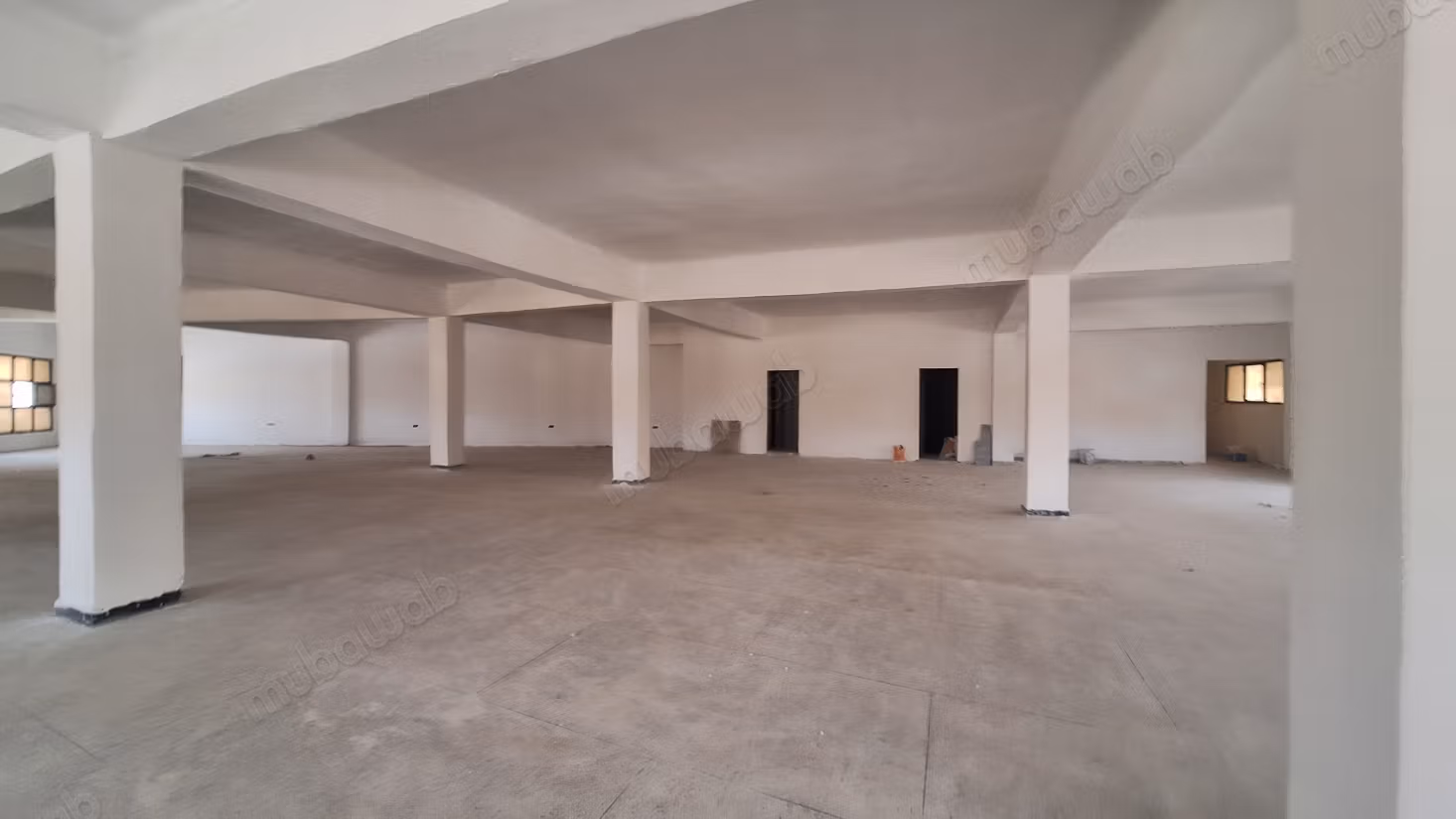 Spazio commerciale in affitto a Lissasfa. Superficie di 500 m². Ascensore