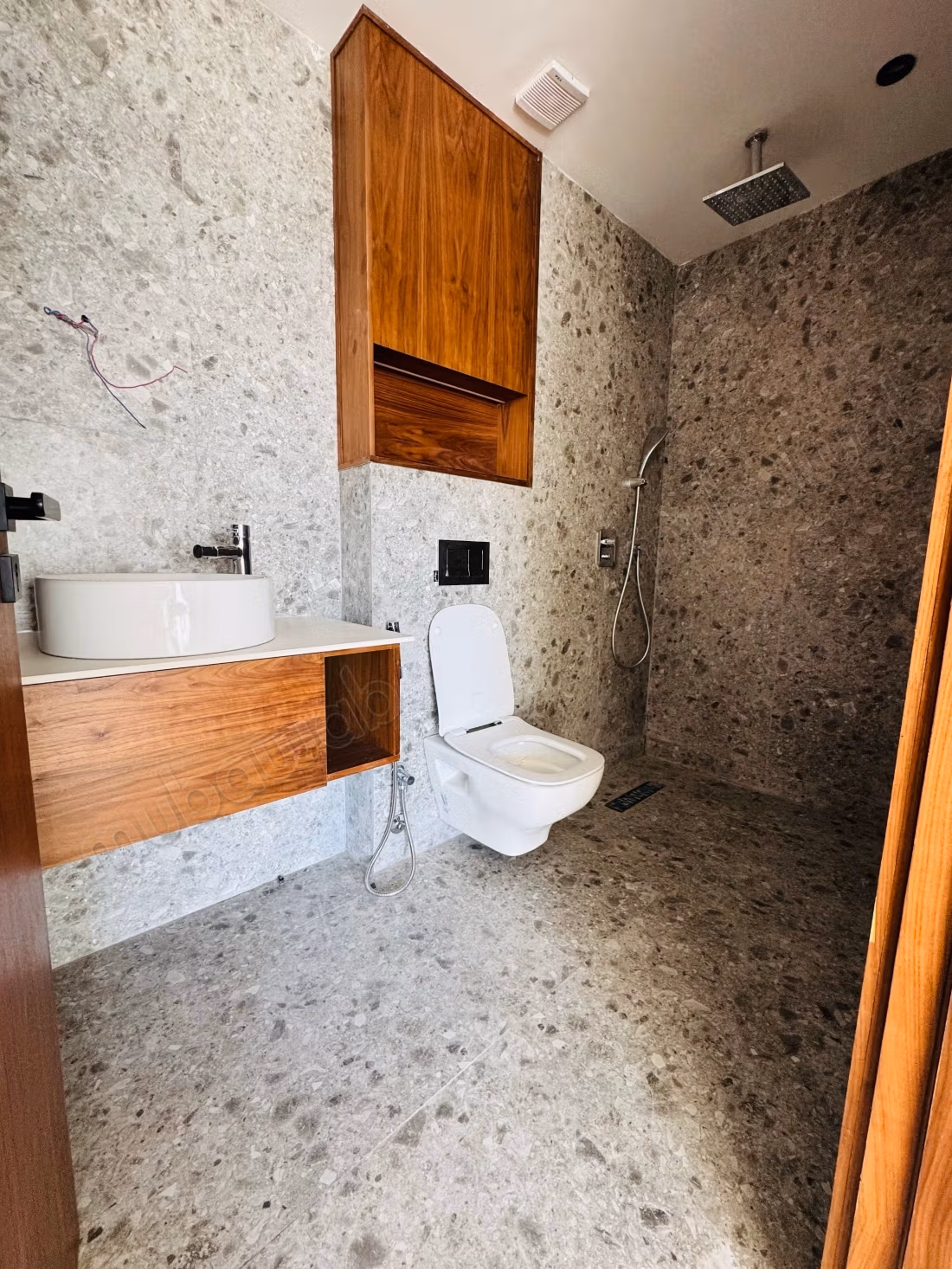 Appartement à vendre à Les princesses. 1 chambre. Porte blindée, sécurité