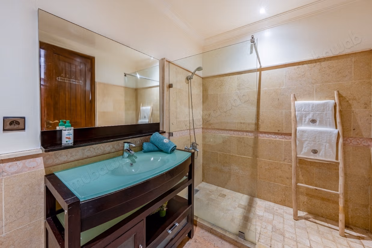Bel Appartement 2 Chambres, Piscine, Agdal