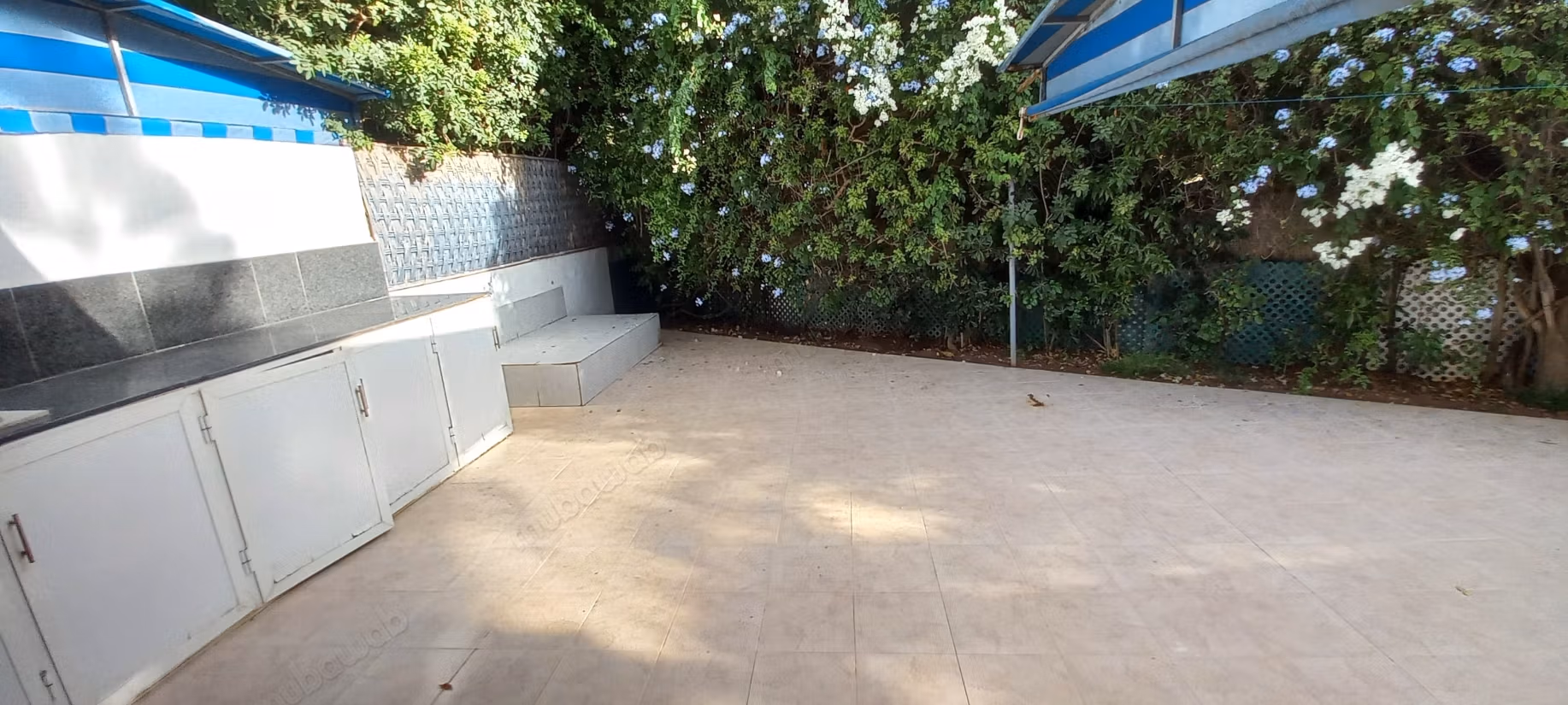 Villa a la location vide a val d'anfa 27000dh